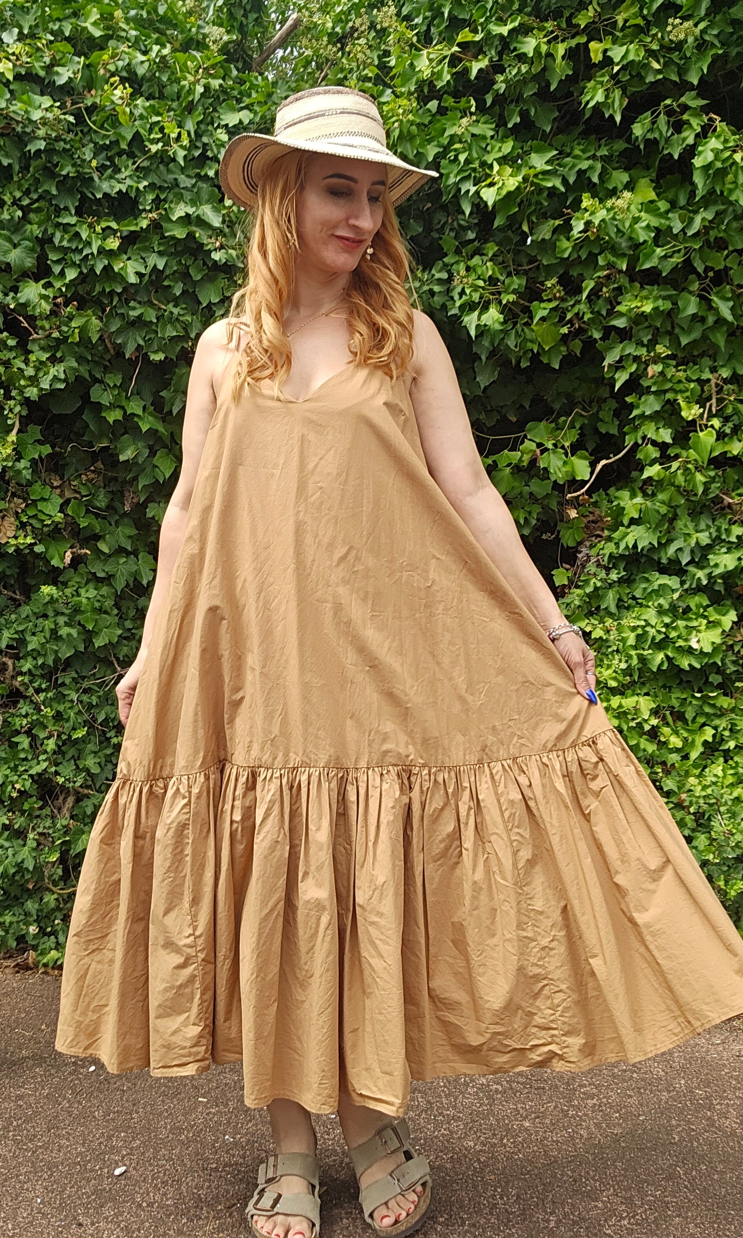 A&C Homestore Cotton Dress
A & C homestore Midi Dress