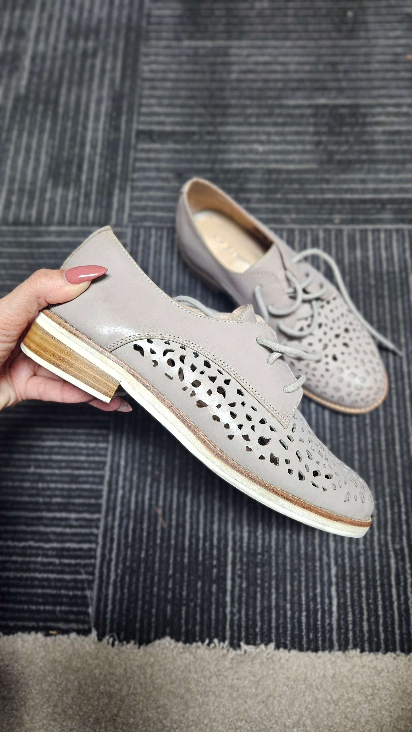 Upper Leather Lace Up Formal Flats for Women