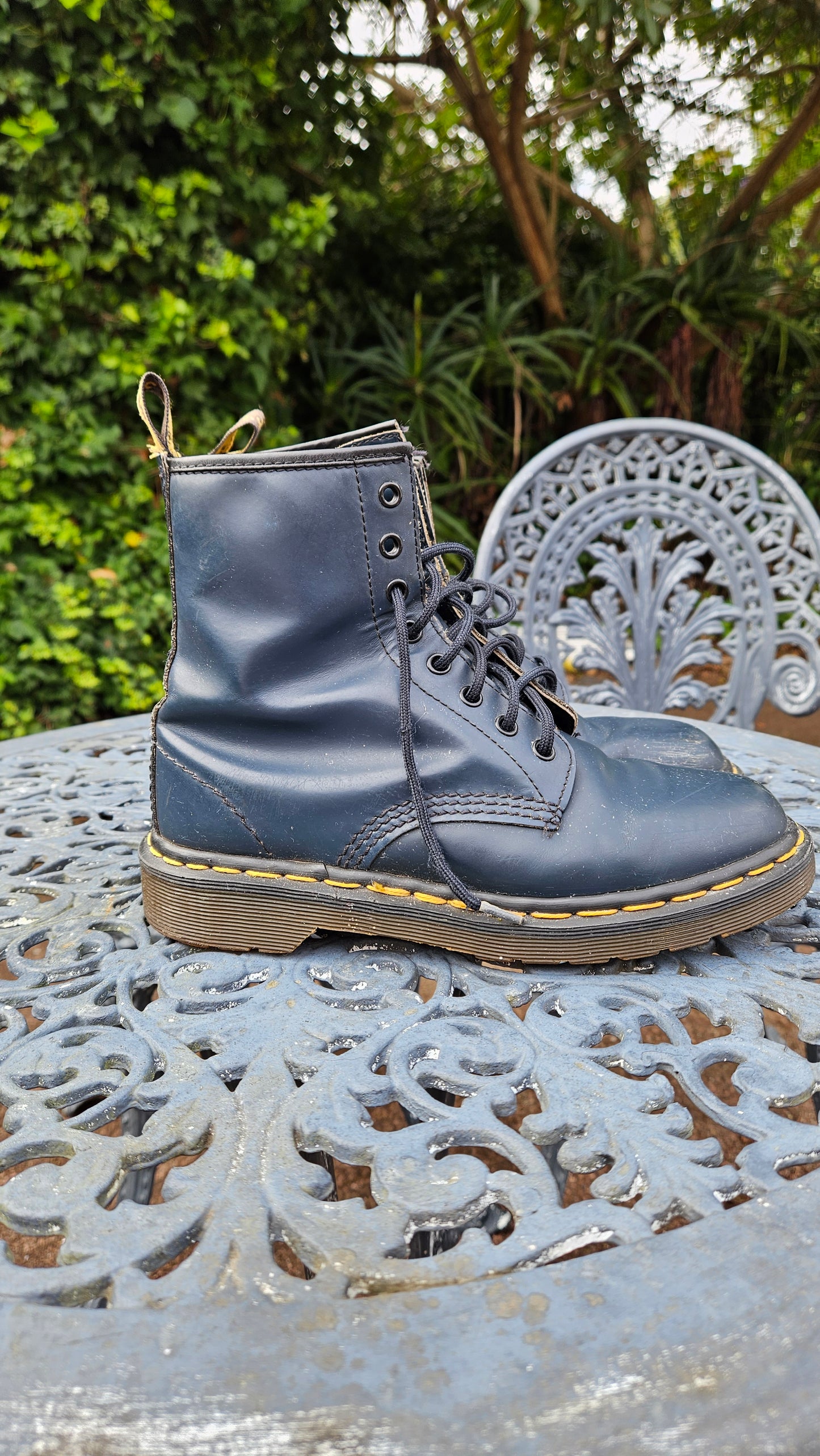 Dr Martens 1460 Smooth Boots
Women’s Ankle Boots – Leather Size 5 (7woman) Preloved boots