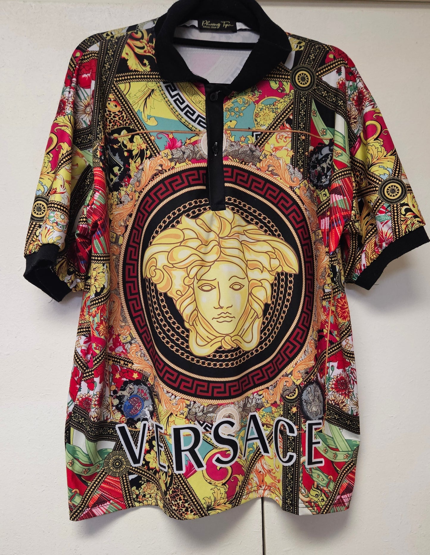 Versace T-shirt Size Large Women (Small Men's)