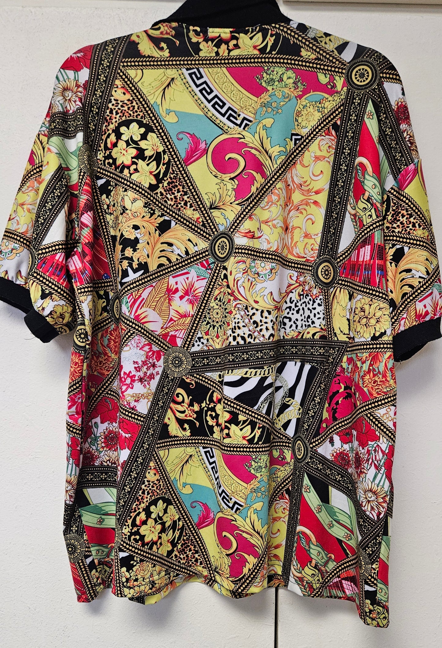 Versace T-shirt Size Large Women (Small Men's)