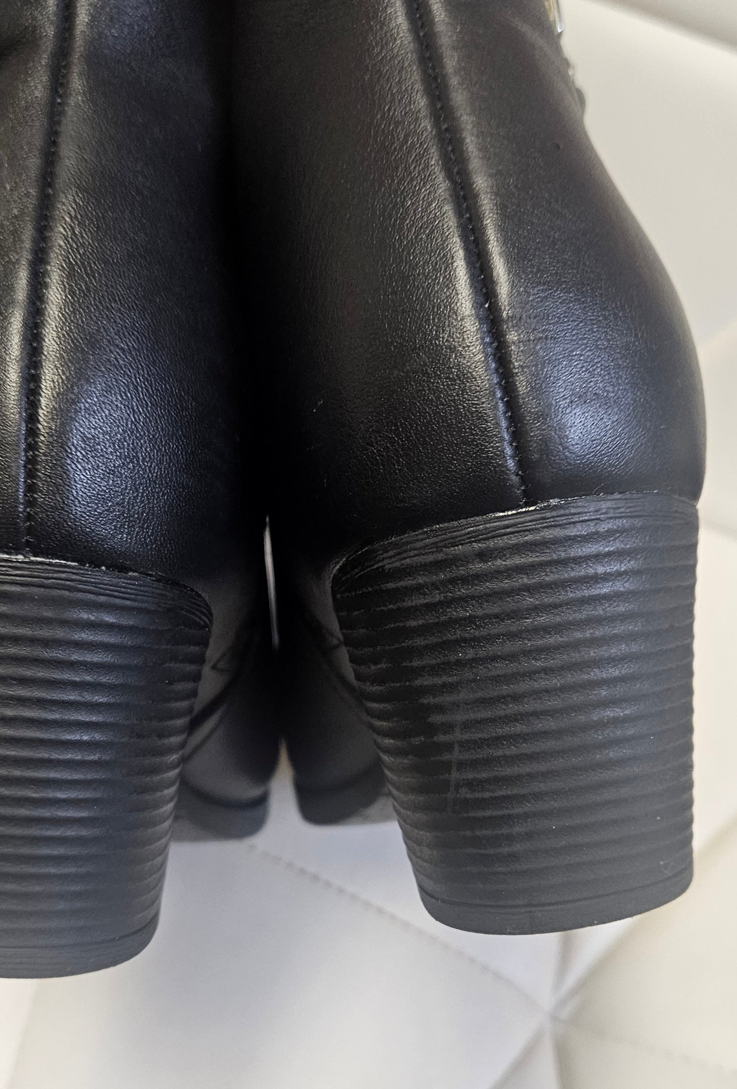 Women’s Ankle Boots Size 8 Preloved boots
