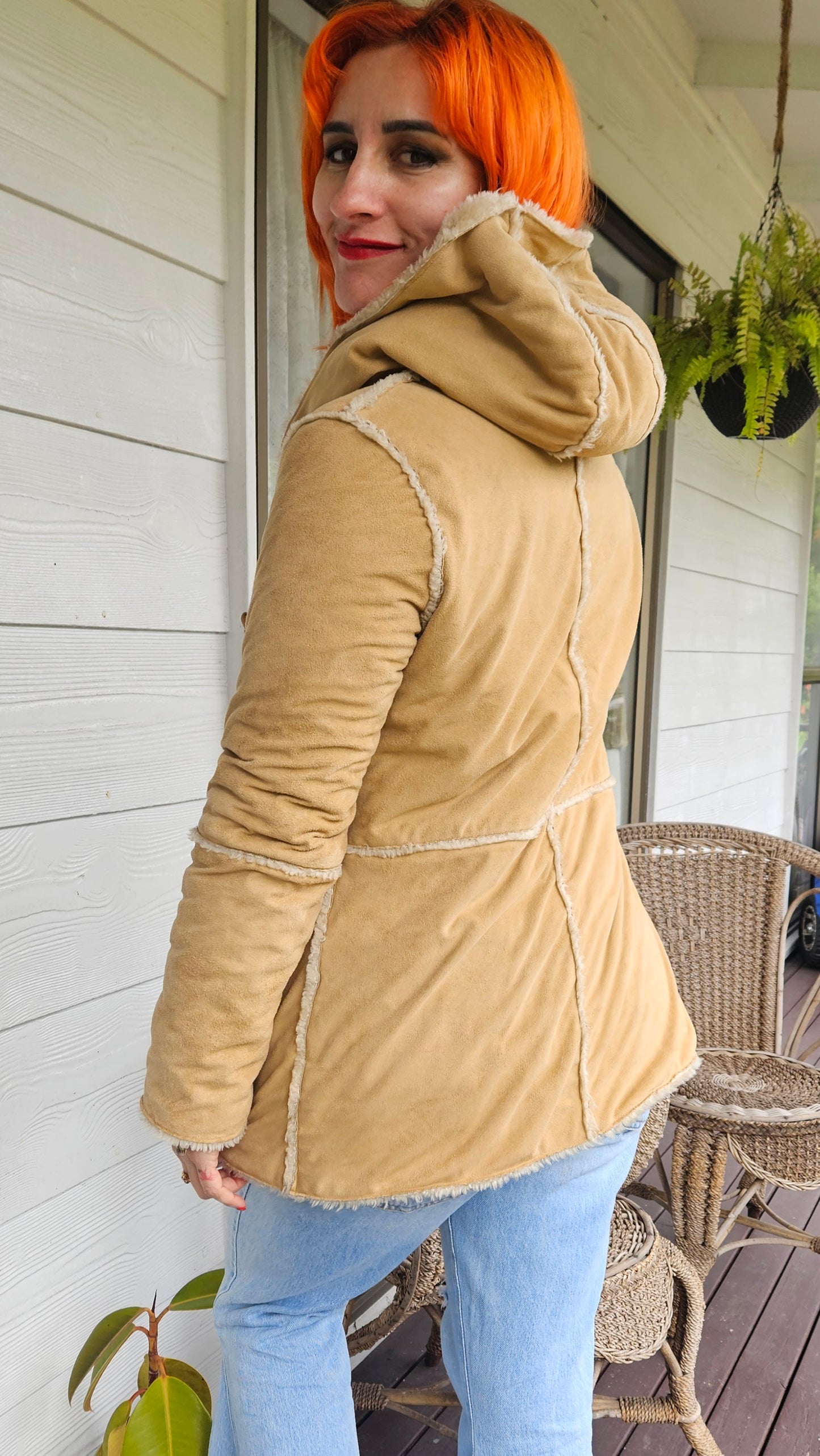 Fluffy tan Coat - Preloved Faux Fur Retro Style - Size 8. Fur Coat