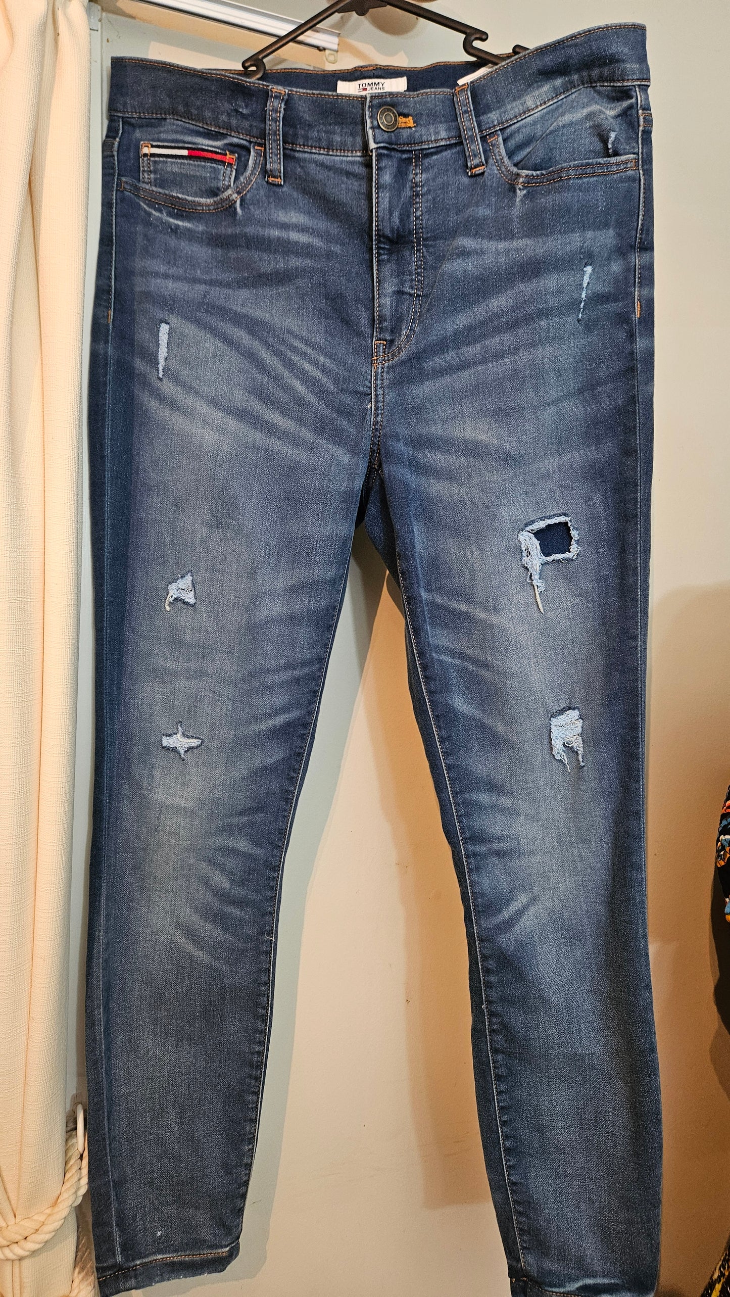 Tommy Hilfiger High Rise Stretch Legging Jeans Ripped sz 10 preloved Jeans