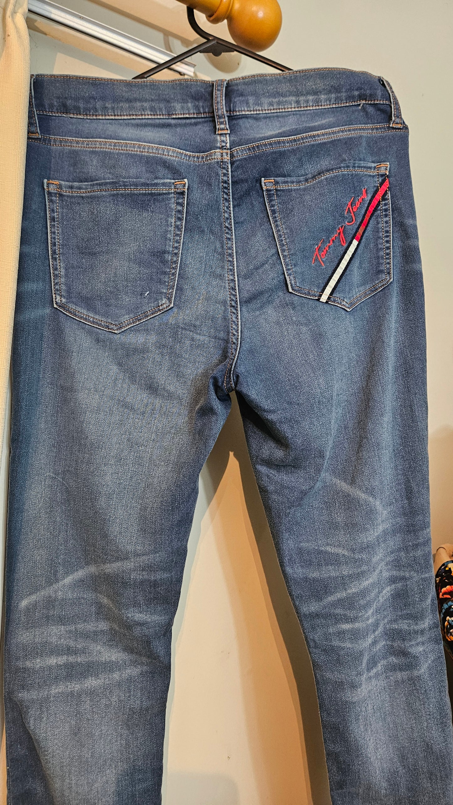Tommy Hilfiger High Rise Stretch Legging Jeans Ripped sz 10 preloved Jeans
