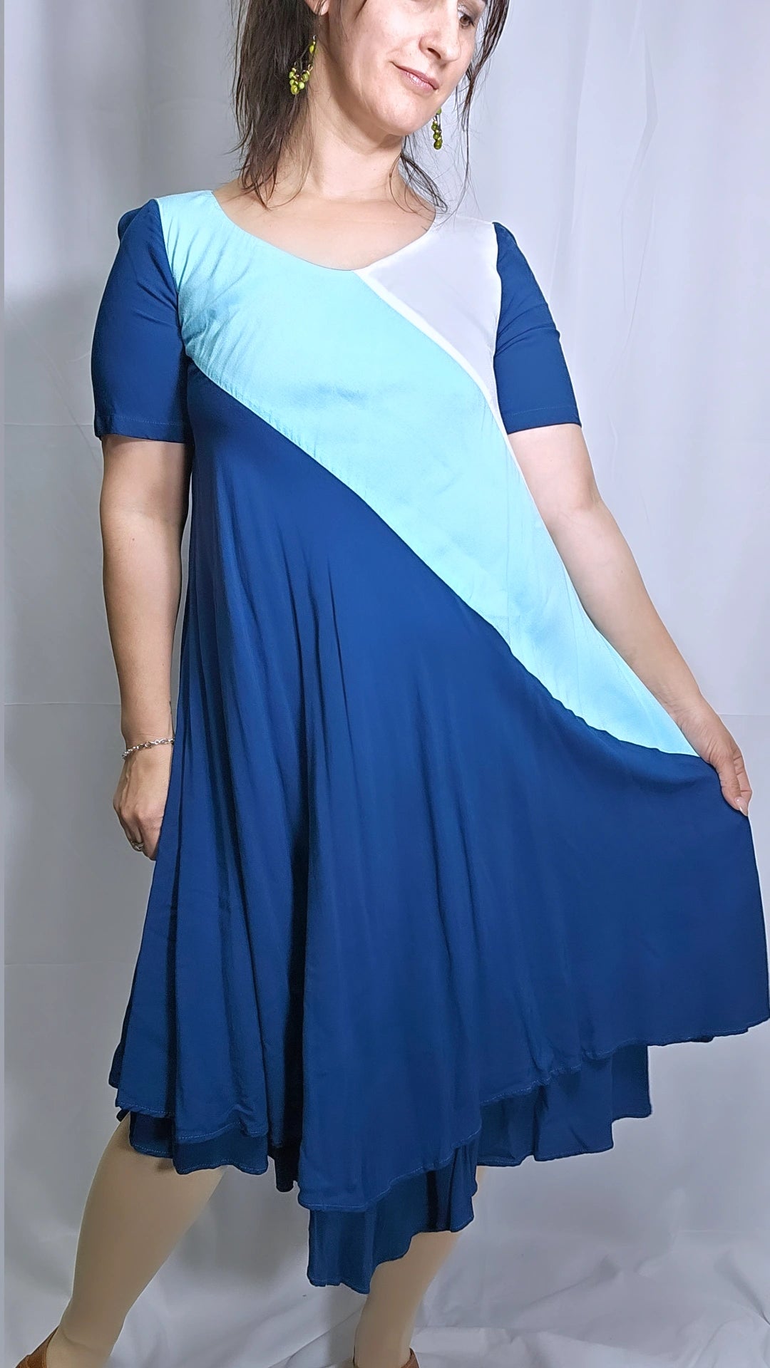 Gorgeous Asymmetrical midi Dress Preloved dress