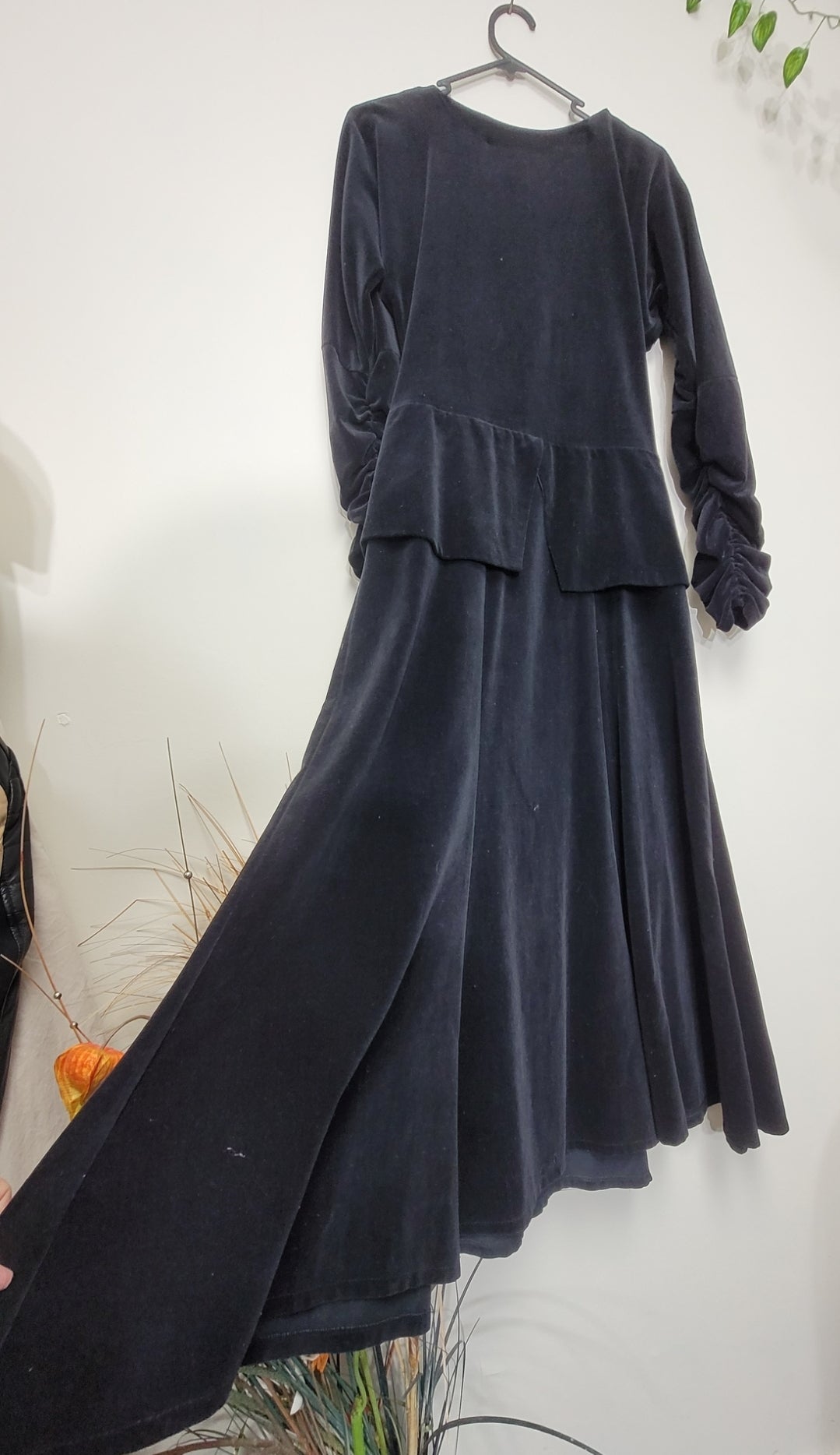 Women's Black Vintage Dress Beautiful preloved Dress Size 10