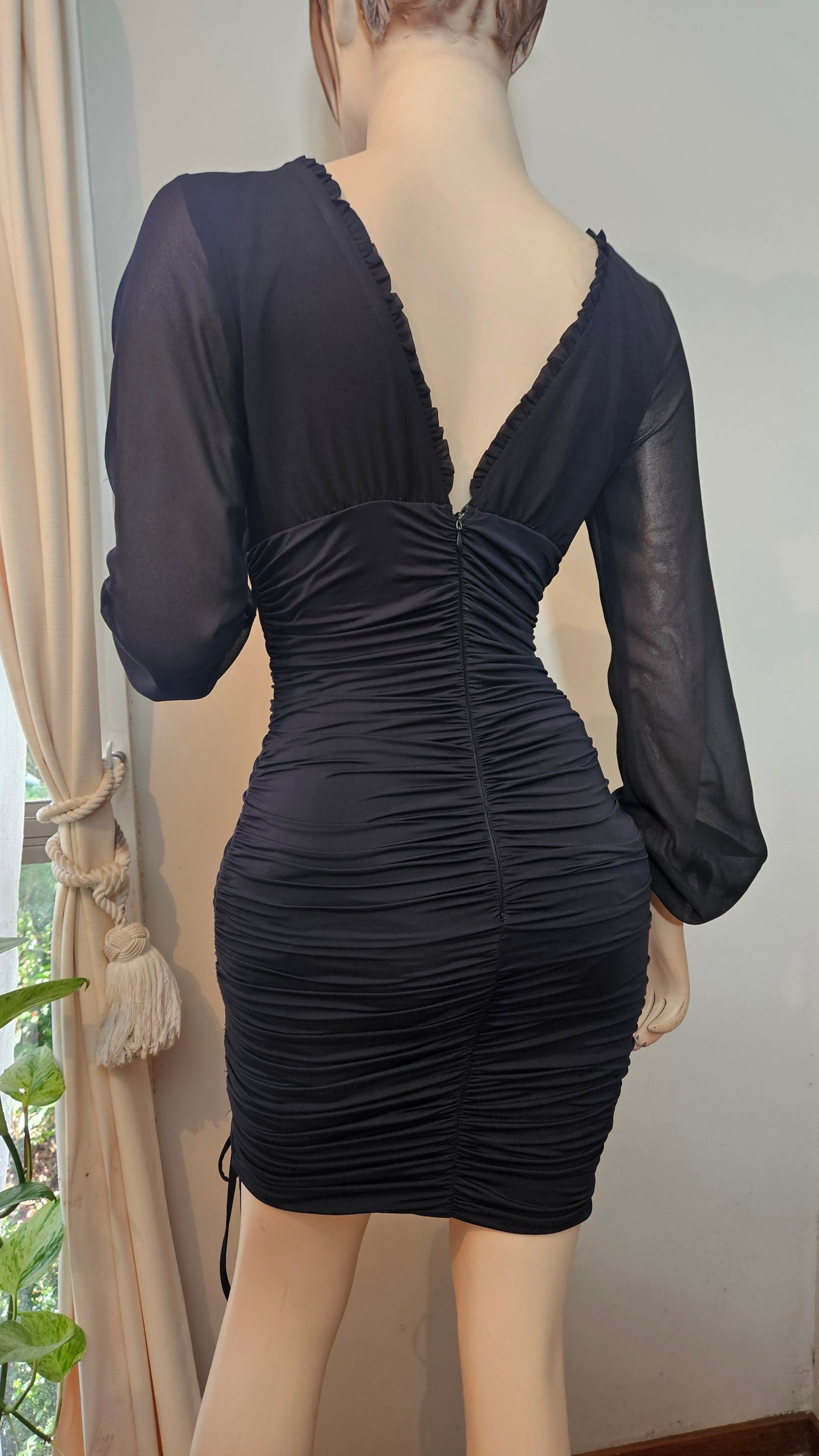 Sexy black mini dress Preloved Dress MINI Dress Size S.