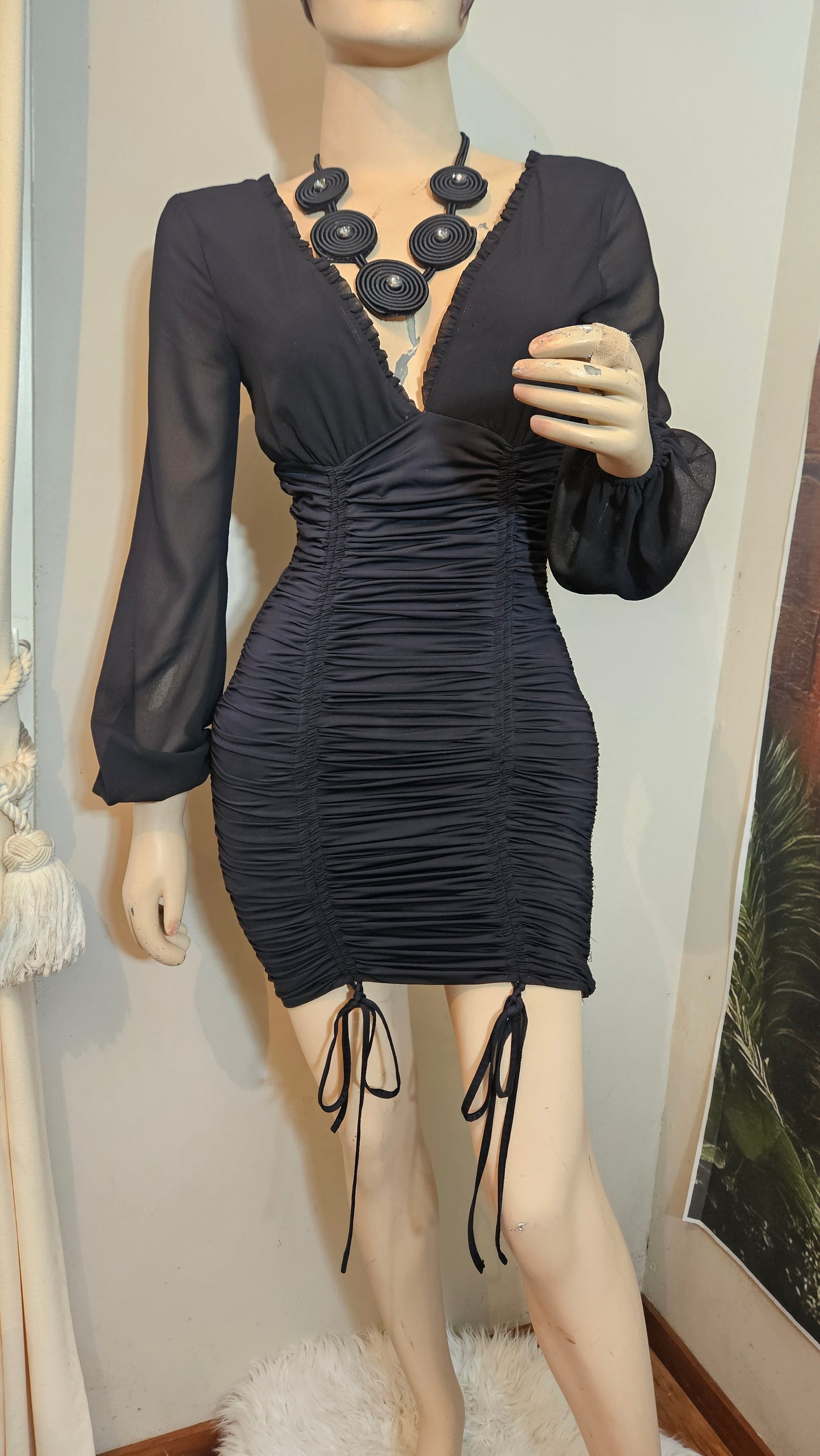 Sexy black mini dress Preloved Dress MINI Dress Size S.