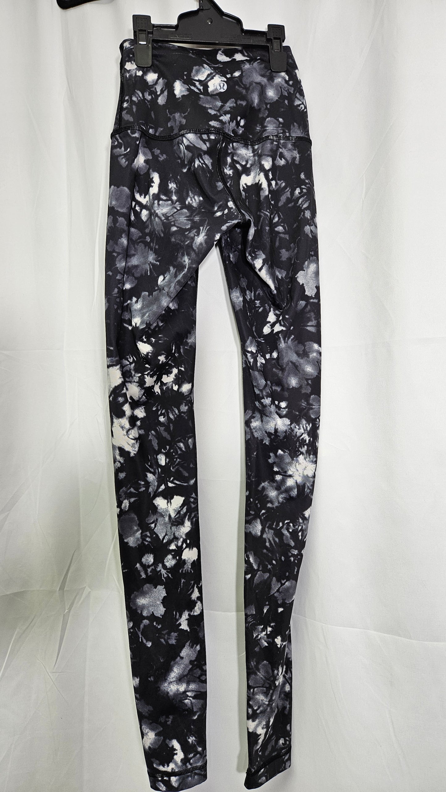 lululemon leggings pants in preloved condition
