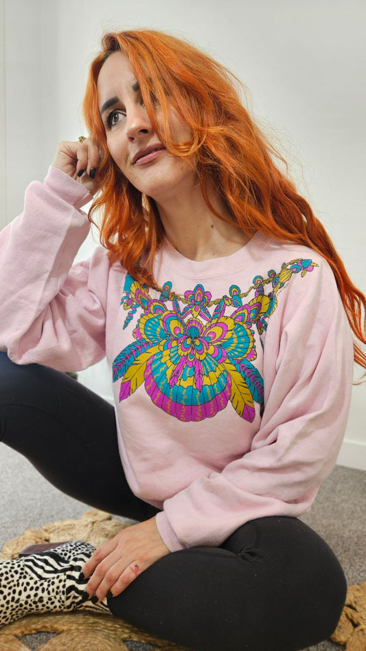 Stunning Vintage 80s Pink Women's Crewneck Sweater - Second Hand Store Find