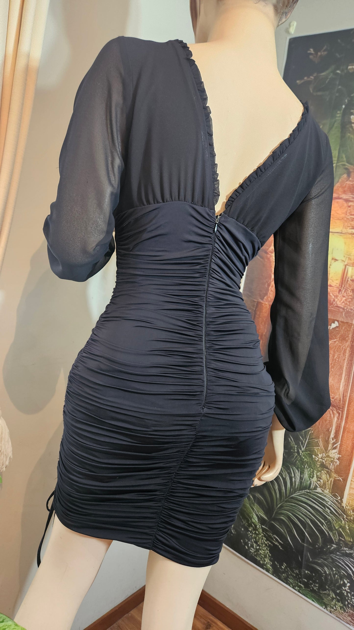 Sexy black mini dress Preloved Dress MINI Dress Size S.