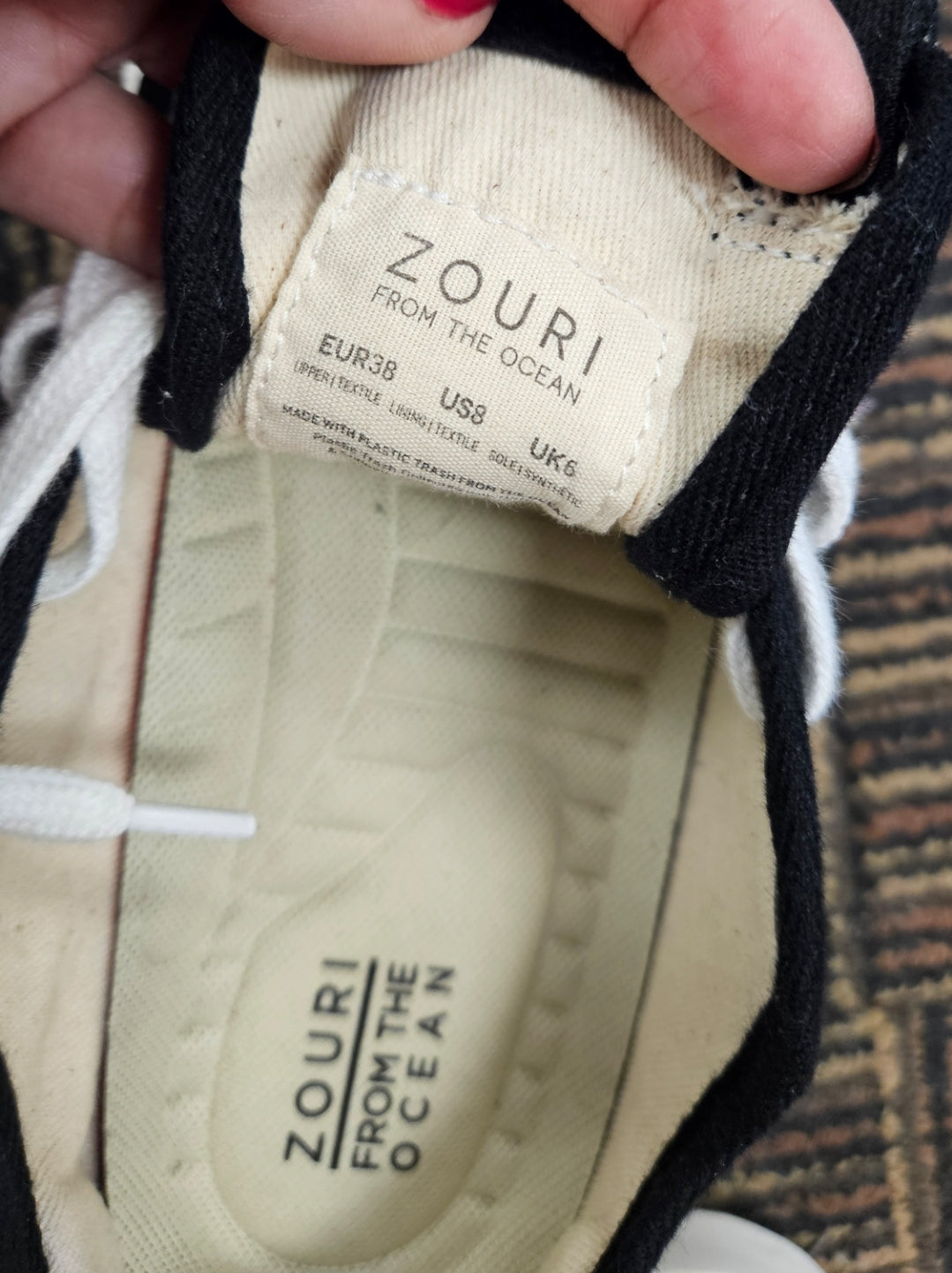 Zouri: Eco-Vegan Footwear from the Ocean