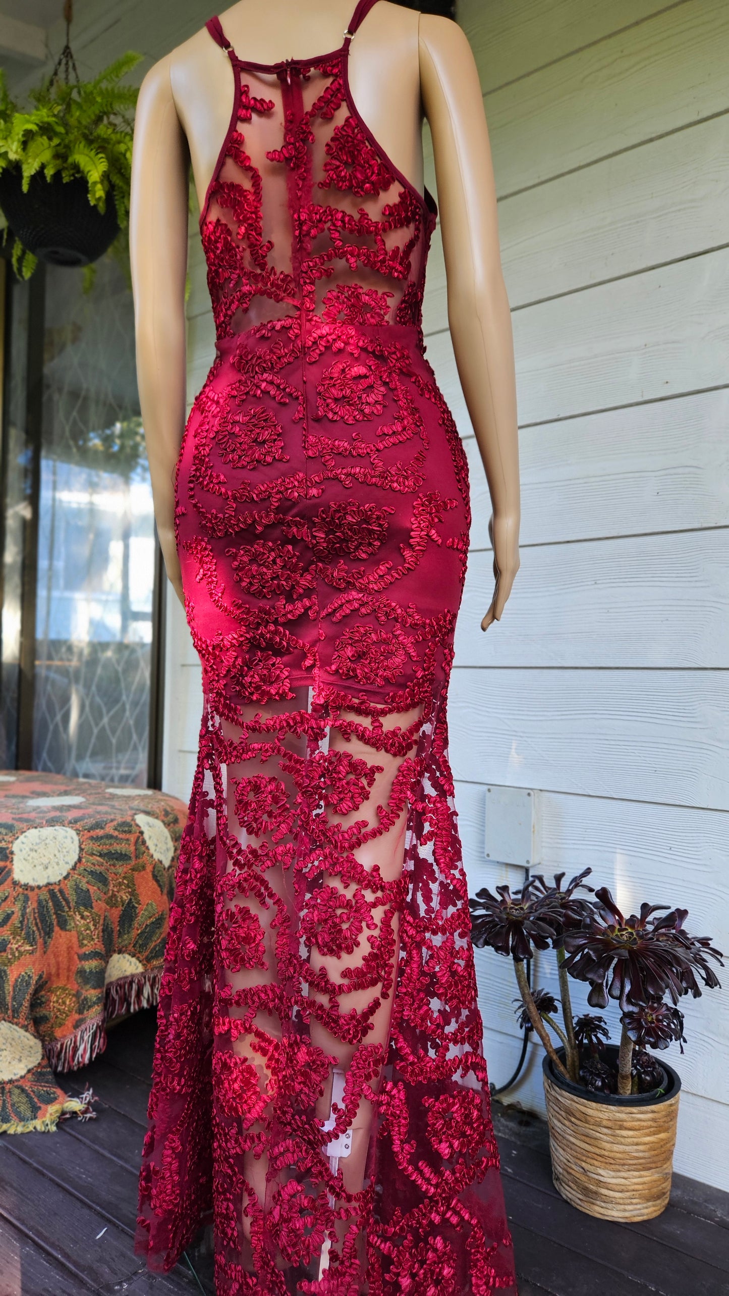 Lovely Evening Dress w/Rose Detail Second Hand dress - Evening Dress.