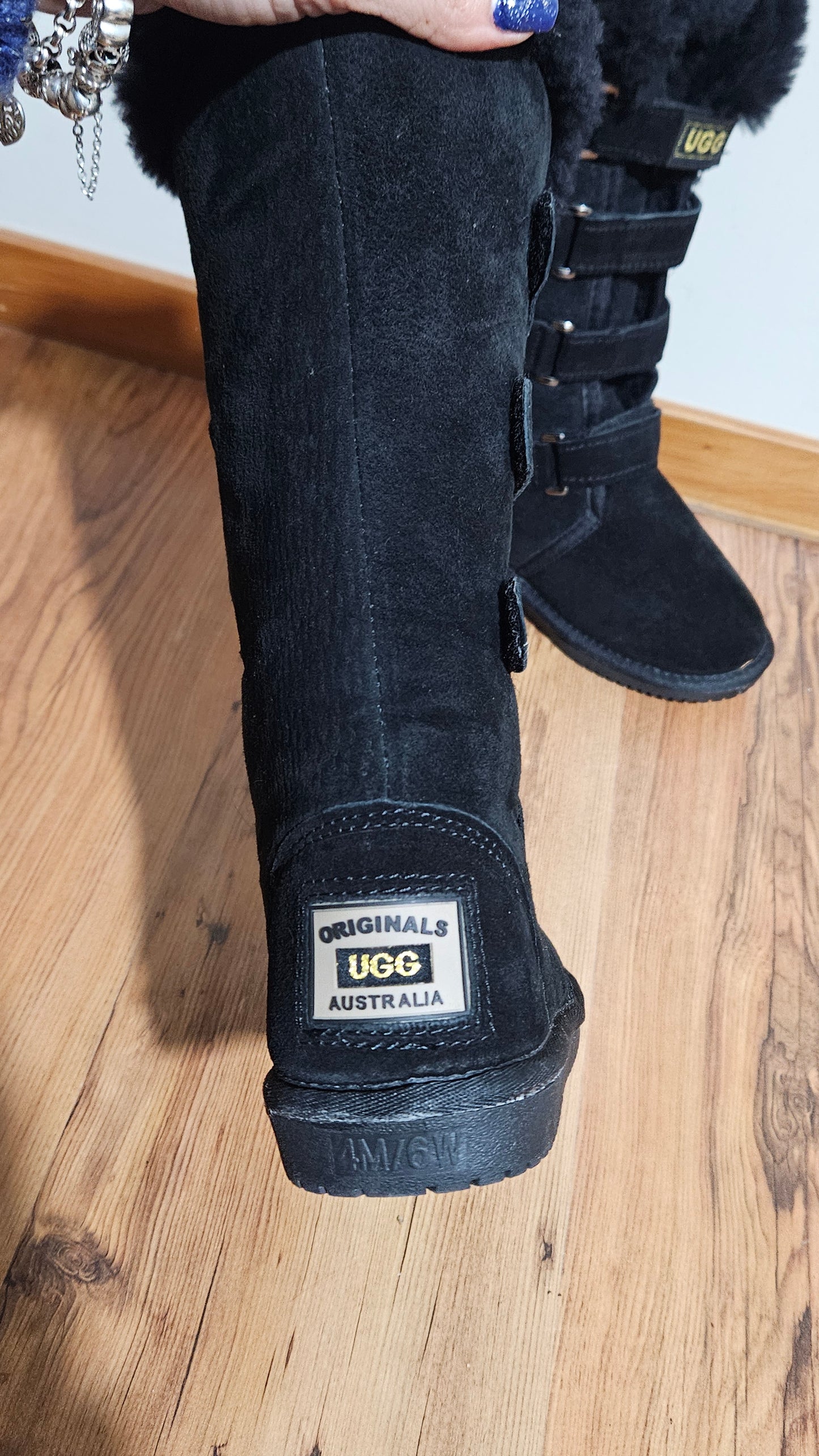 Original UGG Australia Long 4 Velcro Black size 6.5-7