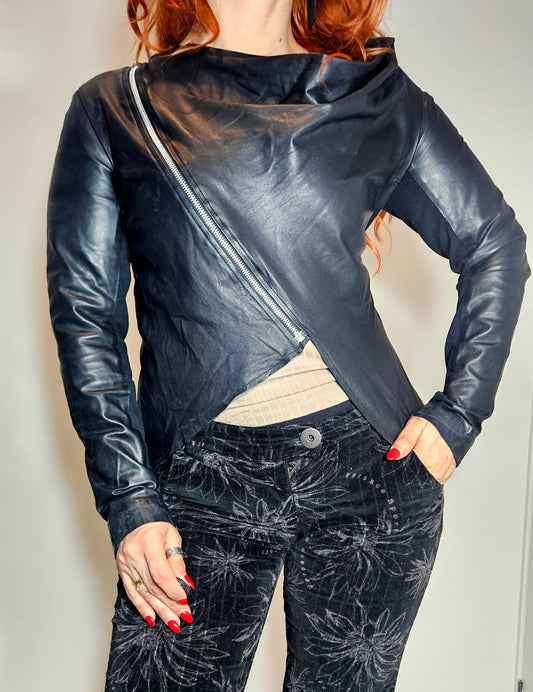 Unique MOOCHI Jacket. 100% Leather