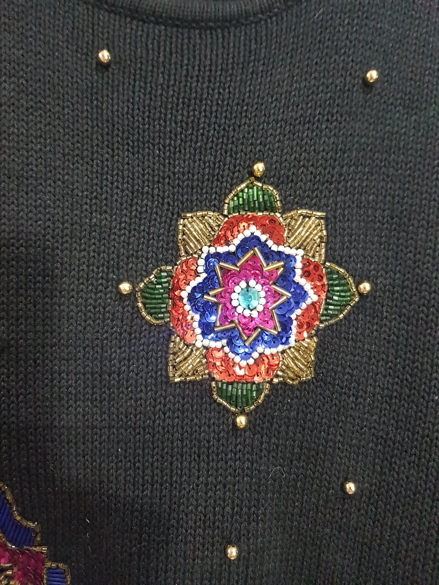 Beautiful Vintage Victoria Jones Sweater – 1980s, Size Small (Fits M).