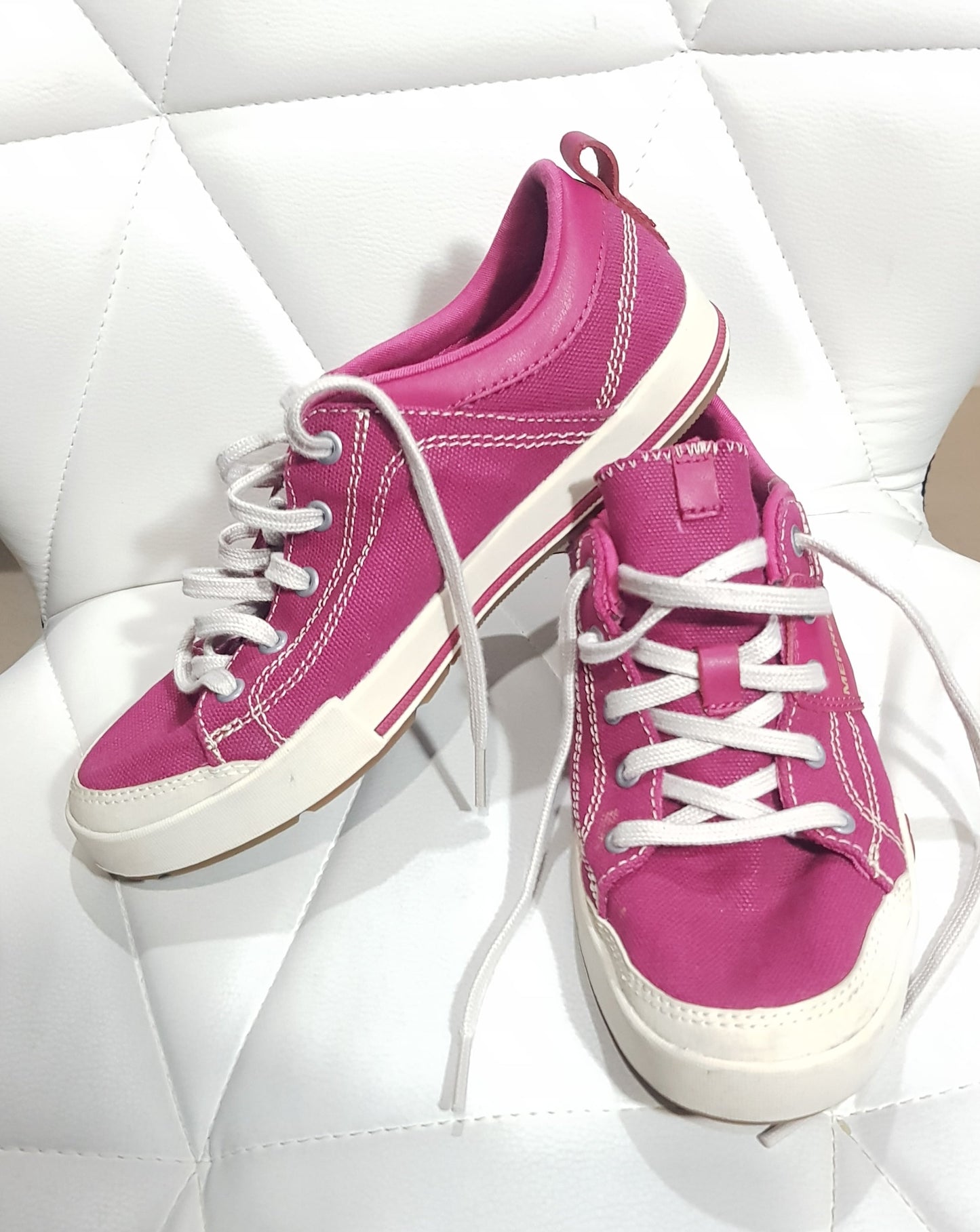 Women's Merrell "Beet Red" Casual Cool Sneaker Sz. 36/6 in good preloved condition