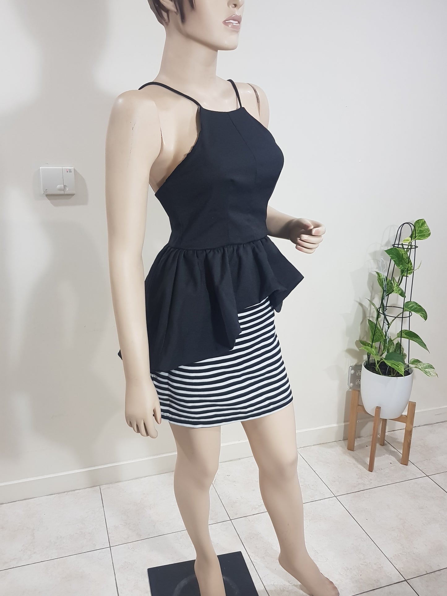 Gorgeous Ava dress - Peplum dress Size 6 (bigger imo)