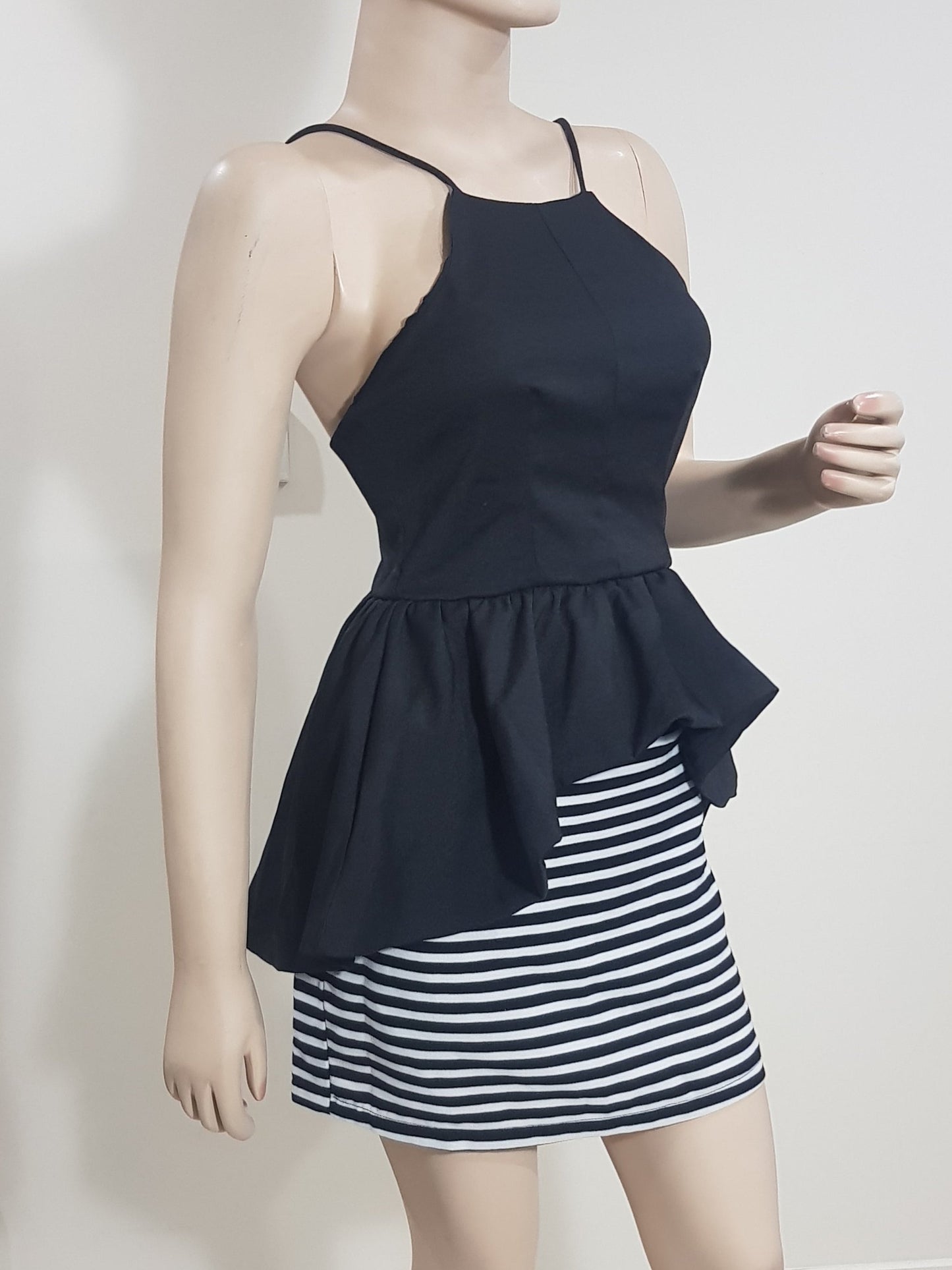 Gorgeous Ava dress - Peplum dress Size 6 (bigger imo)