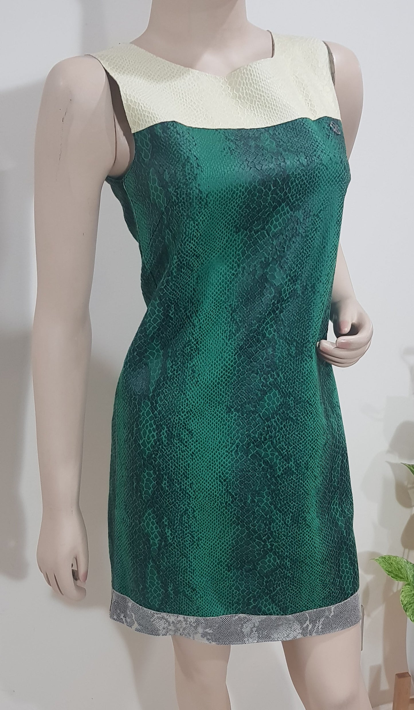 Armani Jeans Dress: Vintage Elegance in Size 38