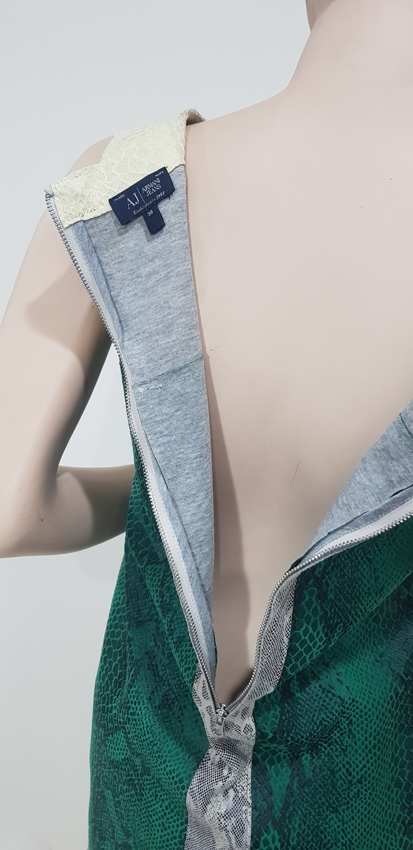 Armani Jeans Dress: Vintage Elegance in Size 38