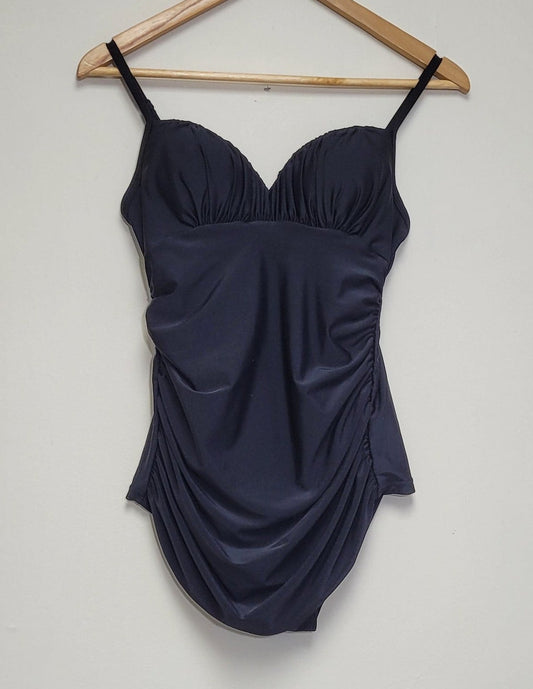 Black one-piece swimsuit in good preloved condition. Available online or at our phisical store buying in person in Auckland