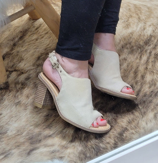 second hand Dr. Scholl's shoes in beige color for sale