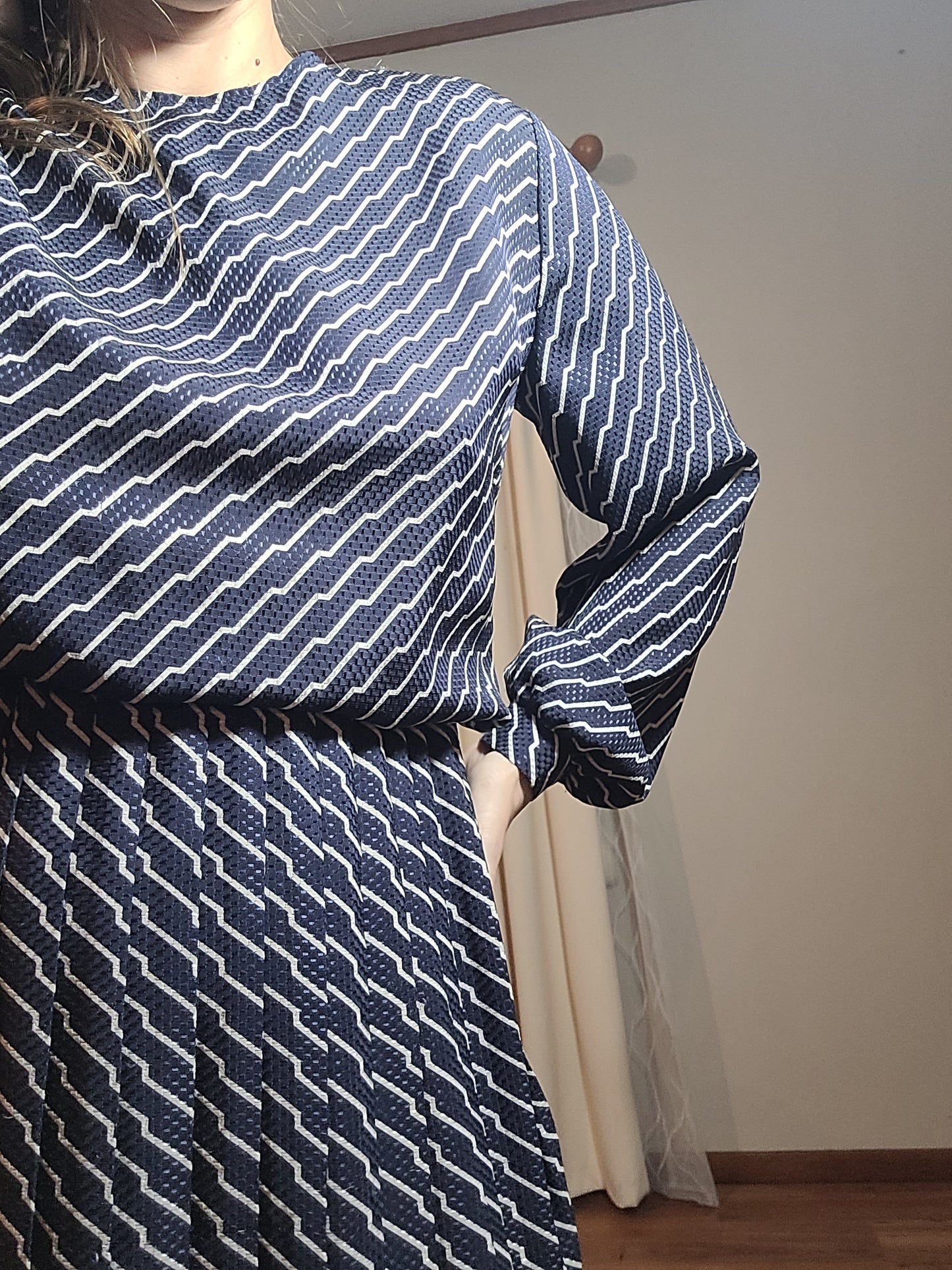 Lovely Vintage Pleated Dress Size 12.