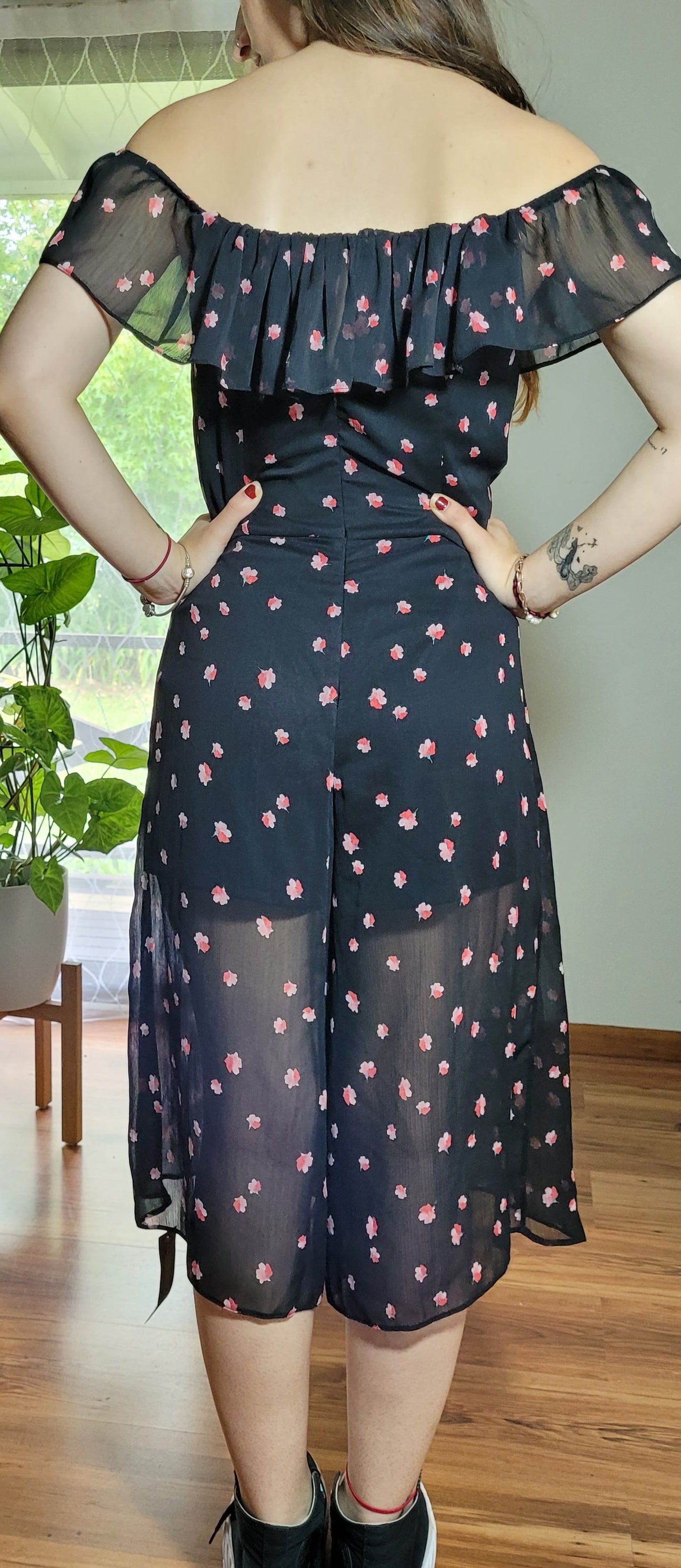 Lovely Playsuit - jumpsuit - Petite culotte Jumpsuit. Size 8.