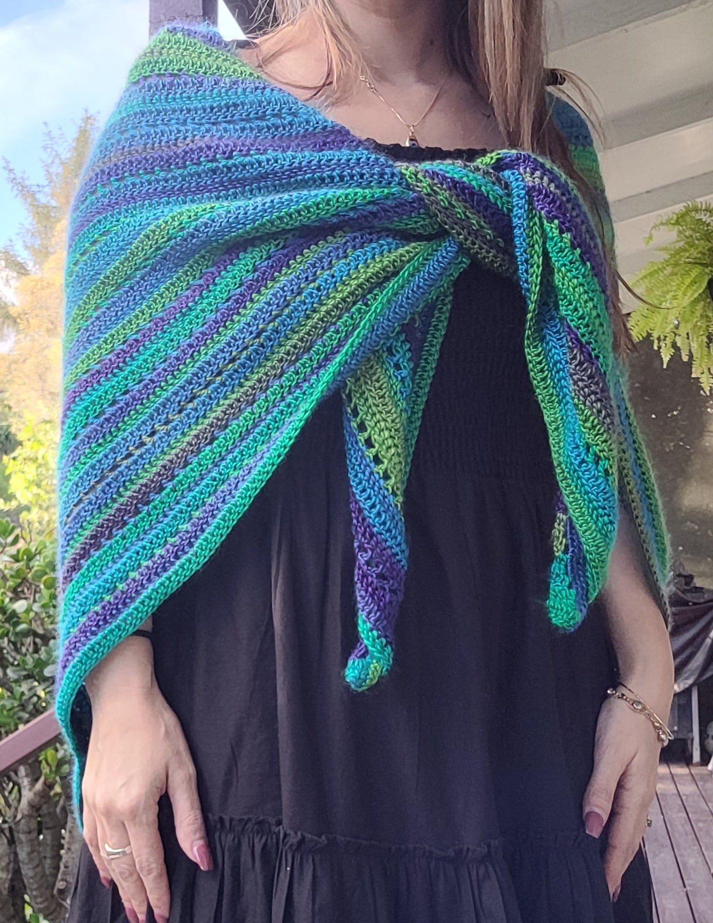 knit poncho preloved condition cochet style