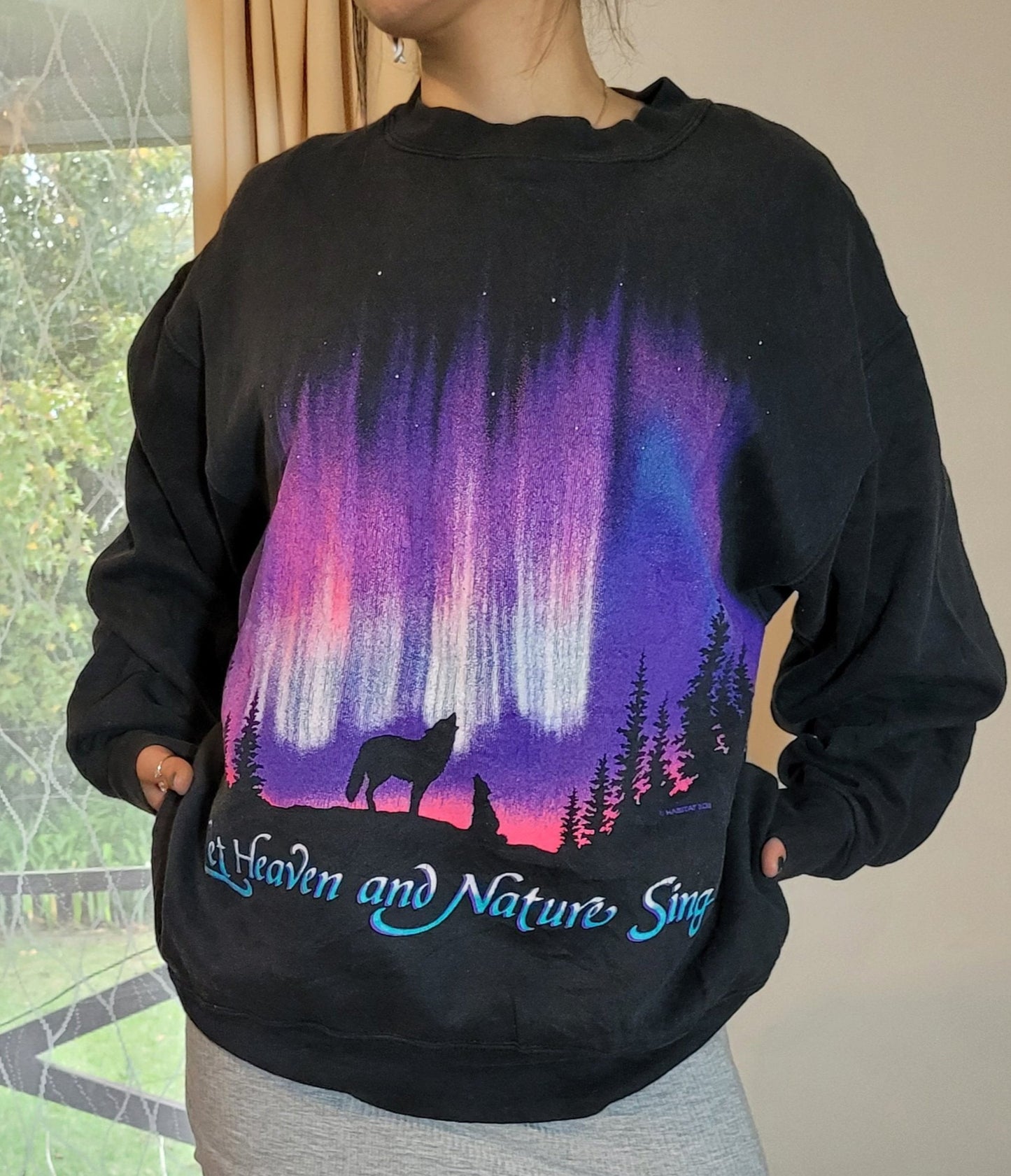 preloved Vintage Joy: 1993 Crewneck - A Rare find black color