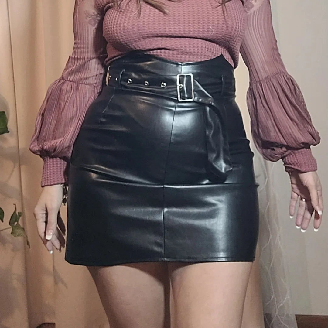 Faux leather skirt - high-waisted skirt