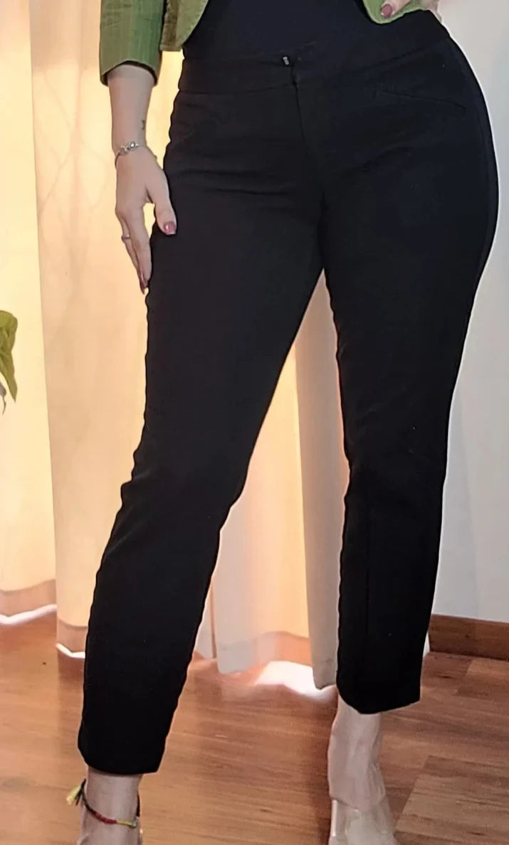 gap preloved trousers black colour in Auckland new zealand