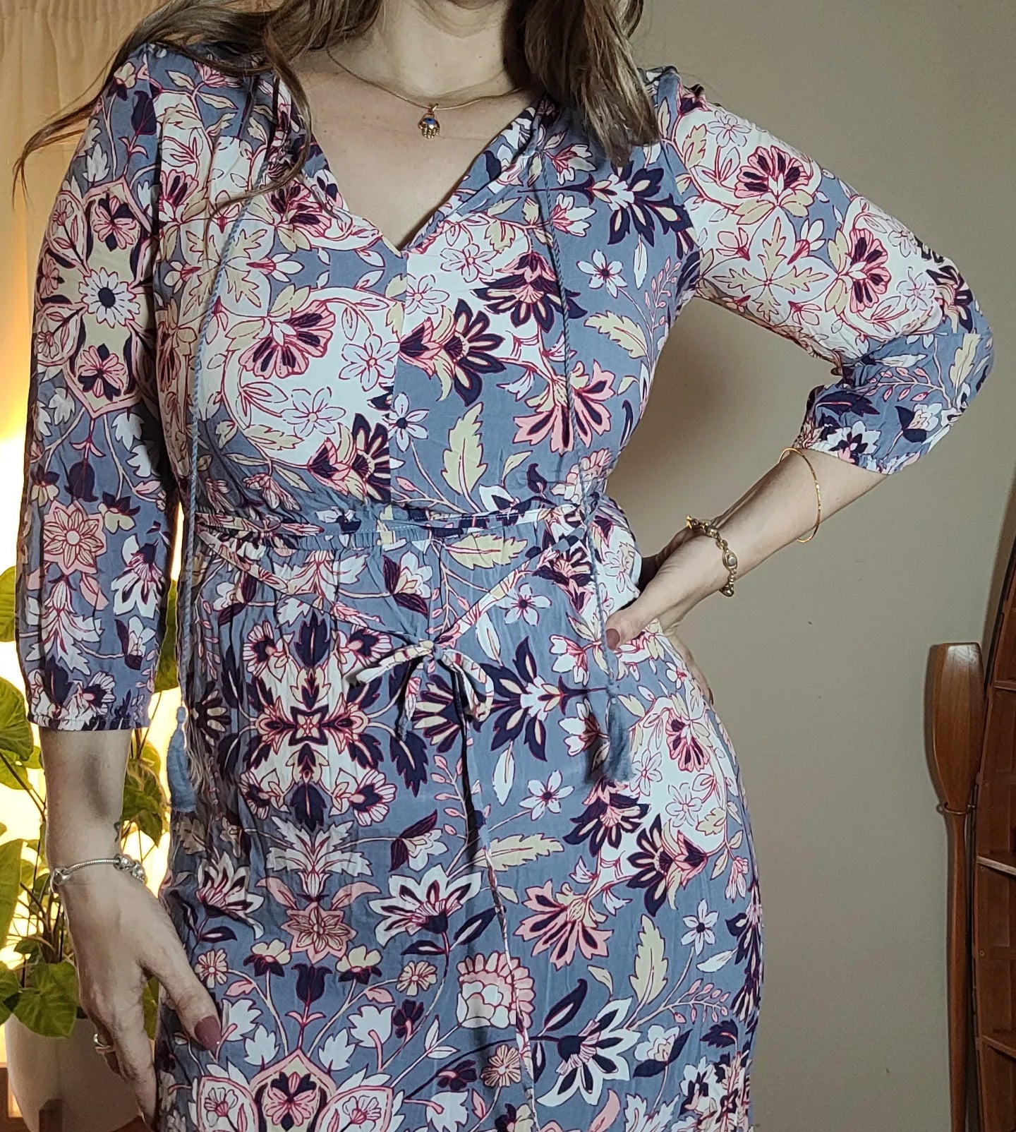 Casual Chic: Old Navy 3/4 Sleeves Dress - Size XS (Generously Styled)
