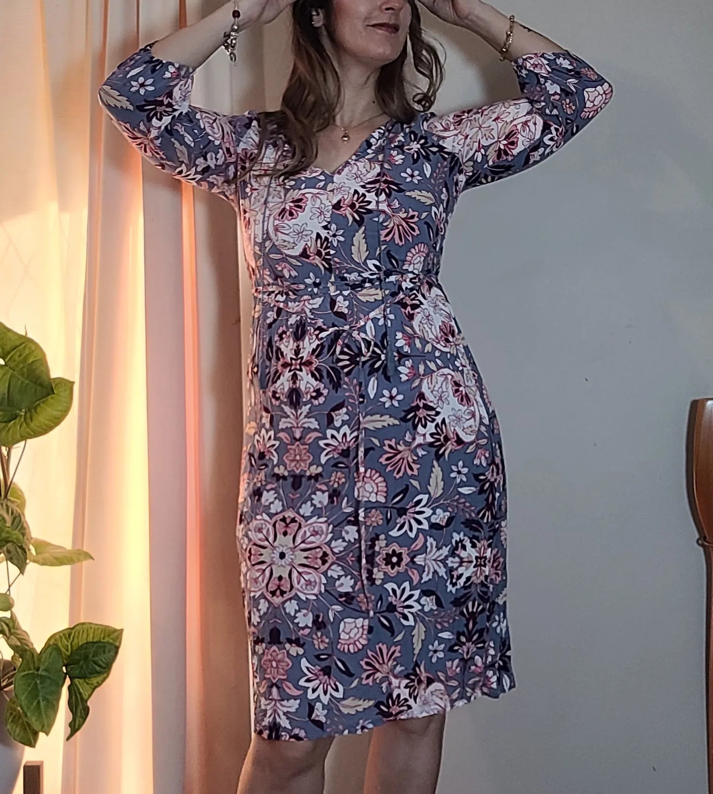 Casual Chic: Old Navy 3/4 Sleeves Dress - Size XS (Generously Styled)