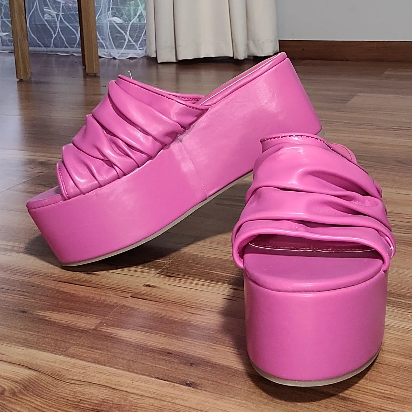 Hot Pink Retro Platform Sandals Size 8.
