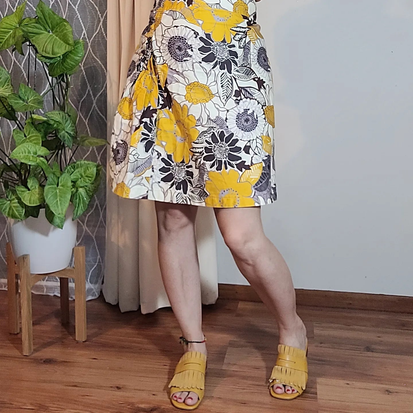 Stunning floral skirt by Vanilla Ink - High waisted skirt.