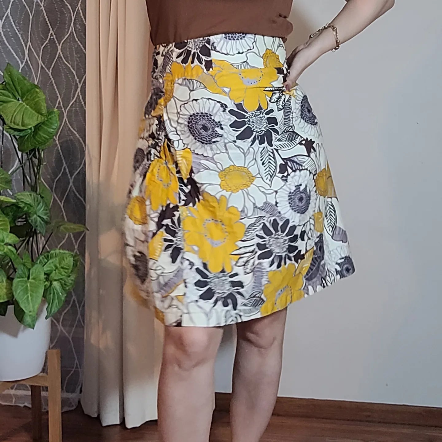 Stunning floral skirt by Vanilla Ink - High waisted skirt.