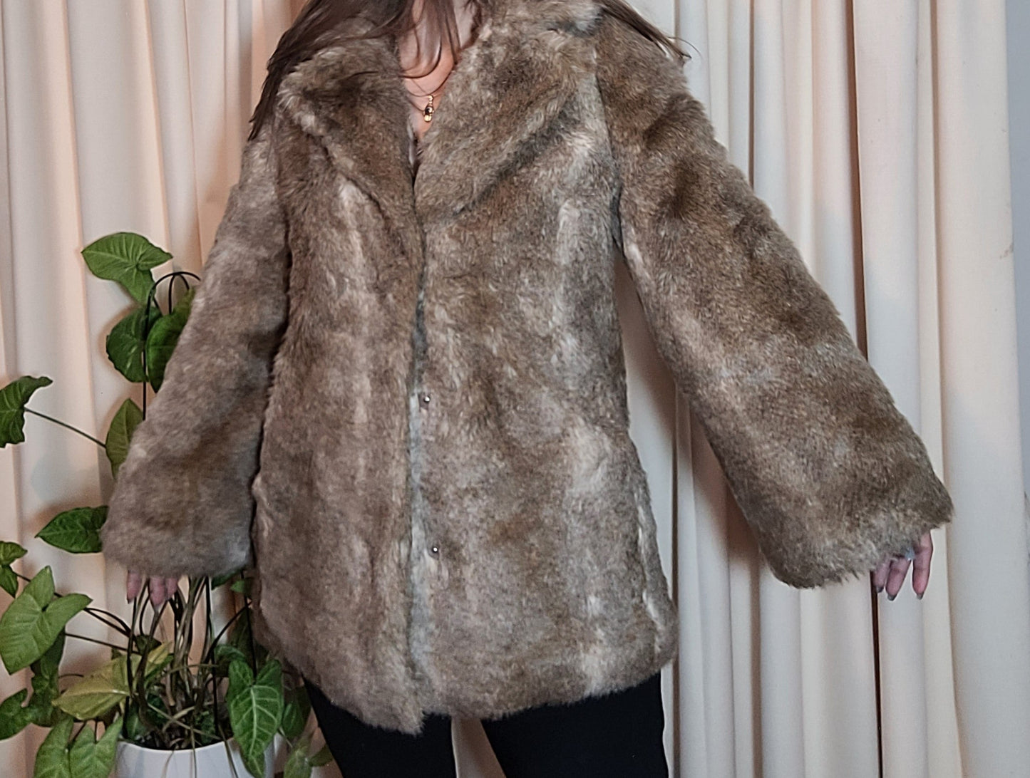 preloved H&M fur coat 