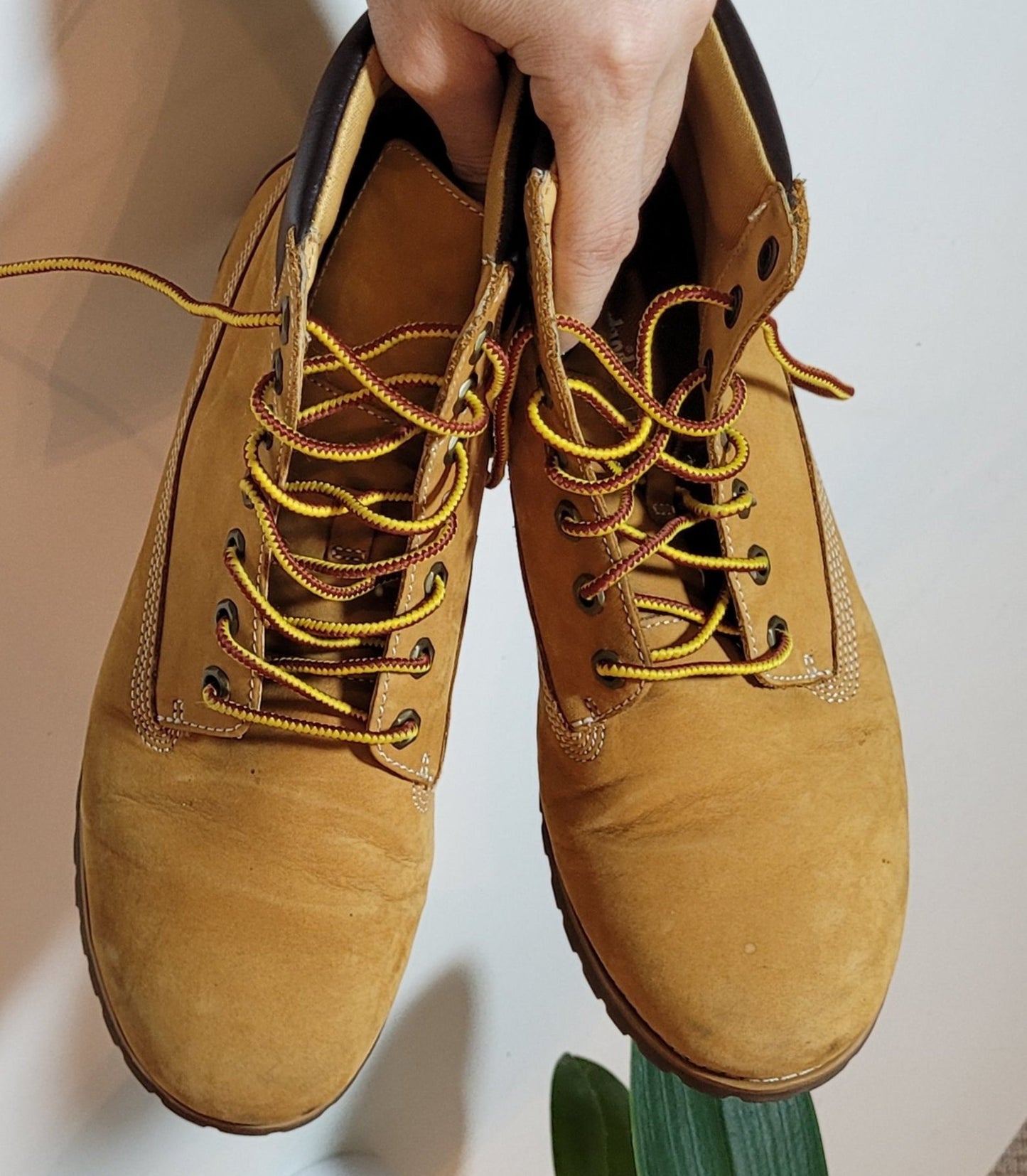 Timberland A19GP Women's Wheat Leather Lace-Up Chukka mustard Boots Size 8