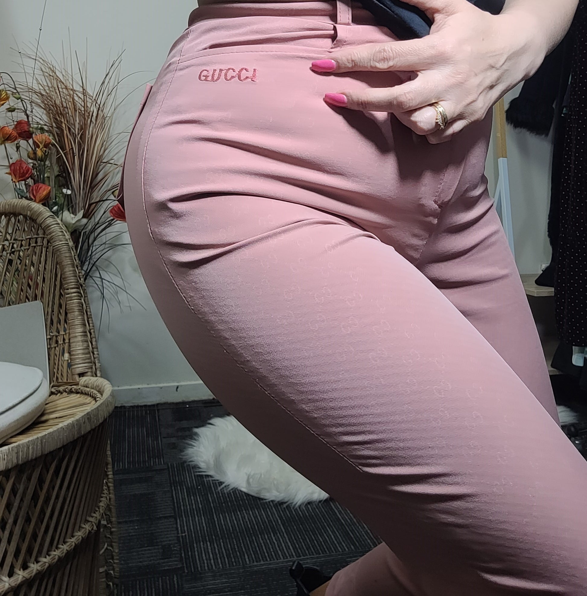 pink gucci inspired pants stretchi fabric second hand condition size 10-12 woman with guccio logo not real