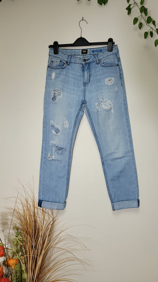 Classic Comfort: Lee Denim Pants - Second Hand Store Find