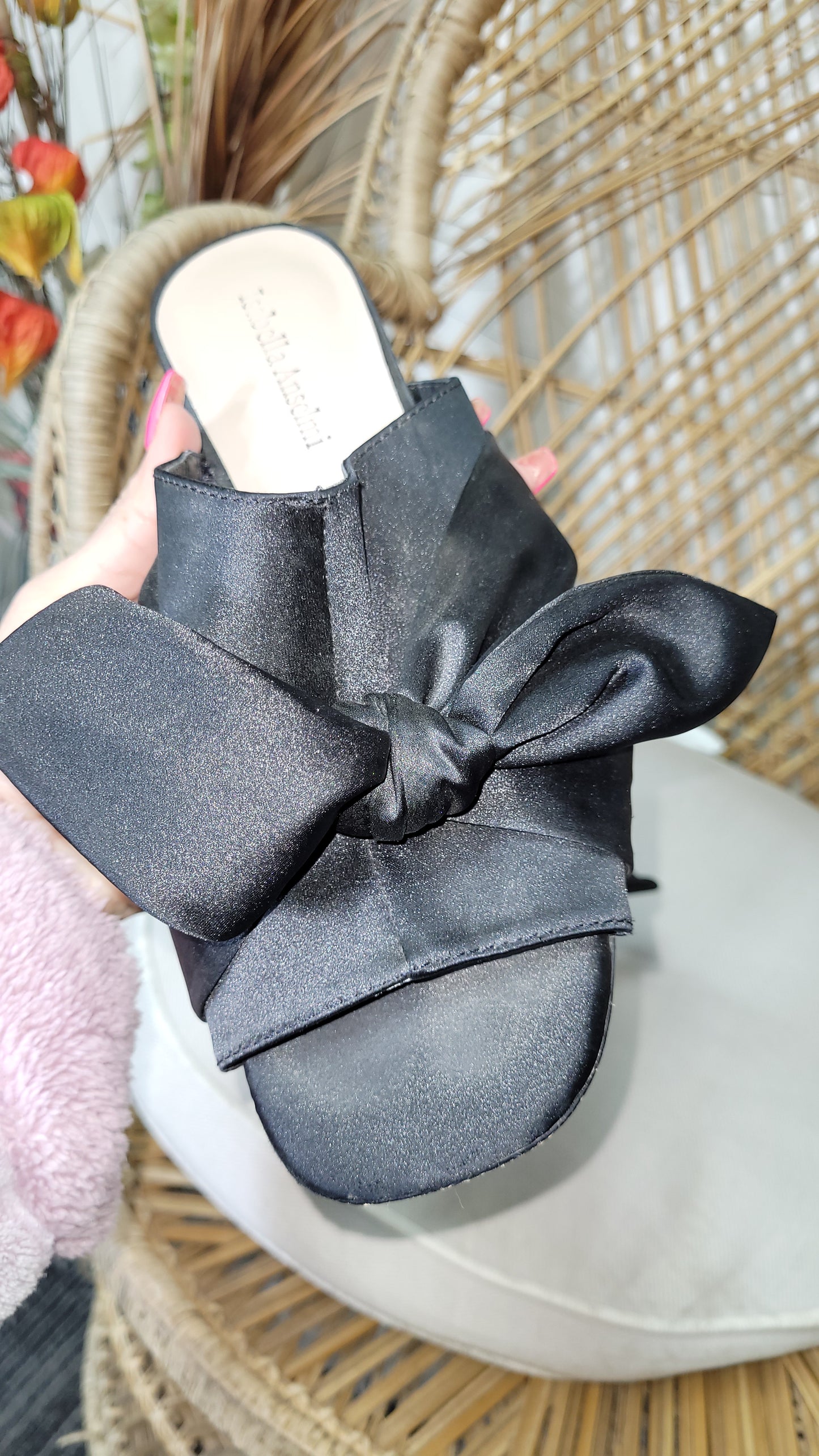 Black Isabella Anselmi Heels Shoes size 39. Second-hand shoes