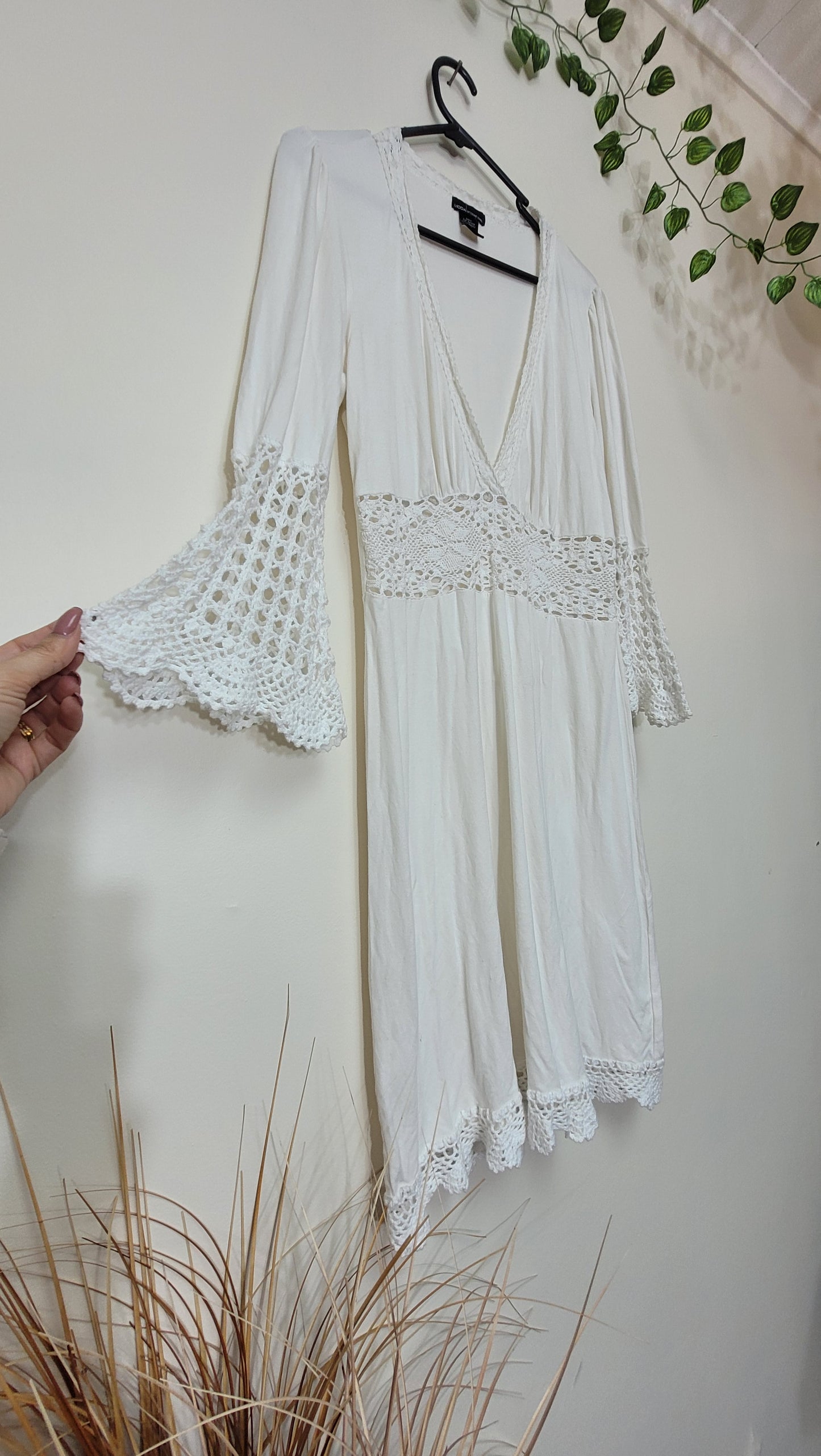 Boho-Chic White Midi Dress - Size L - Preloved