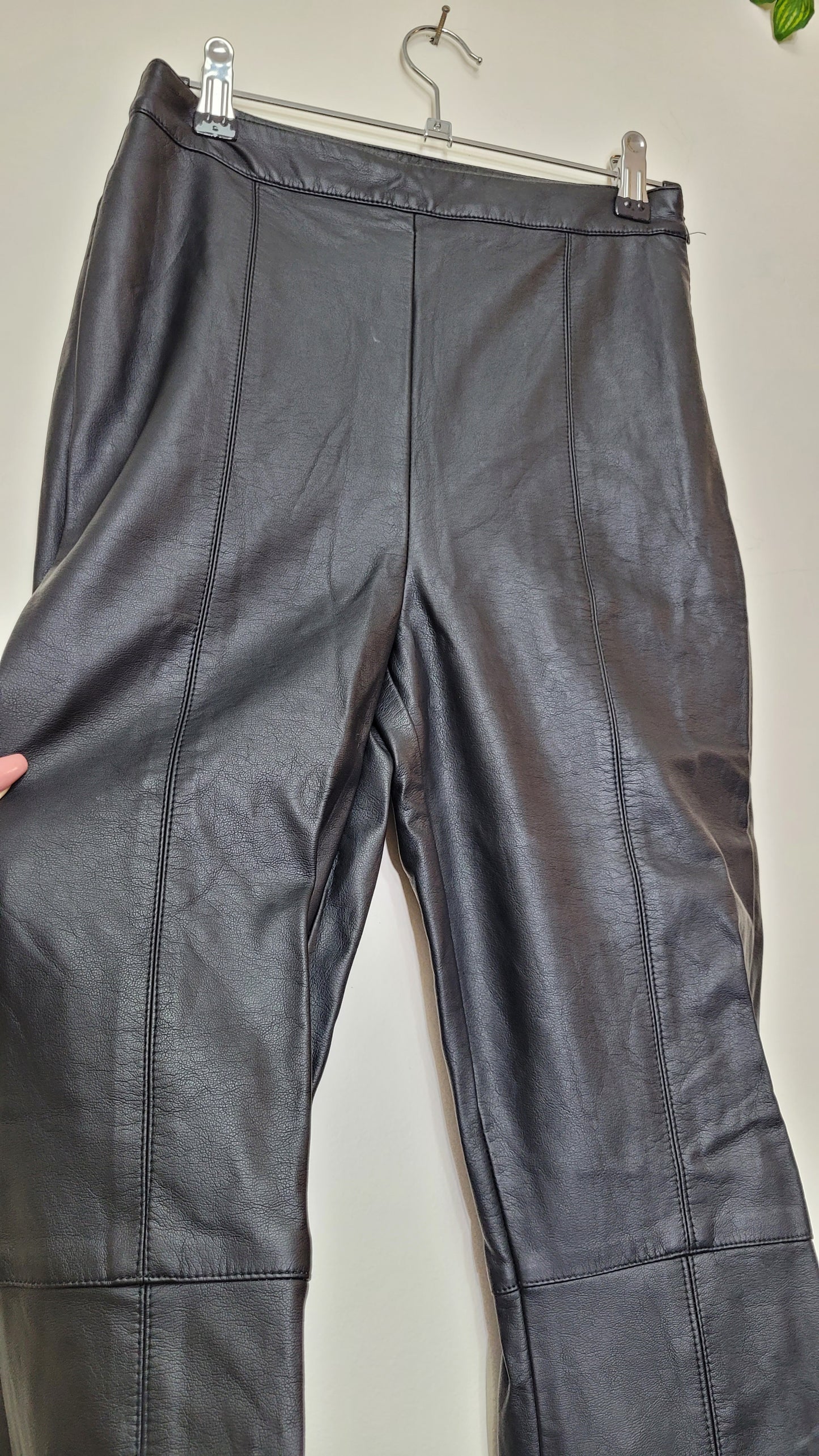 Chic Leather-Look Flared Trousers. Retro Pants.