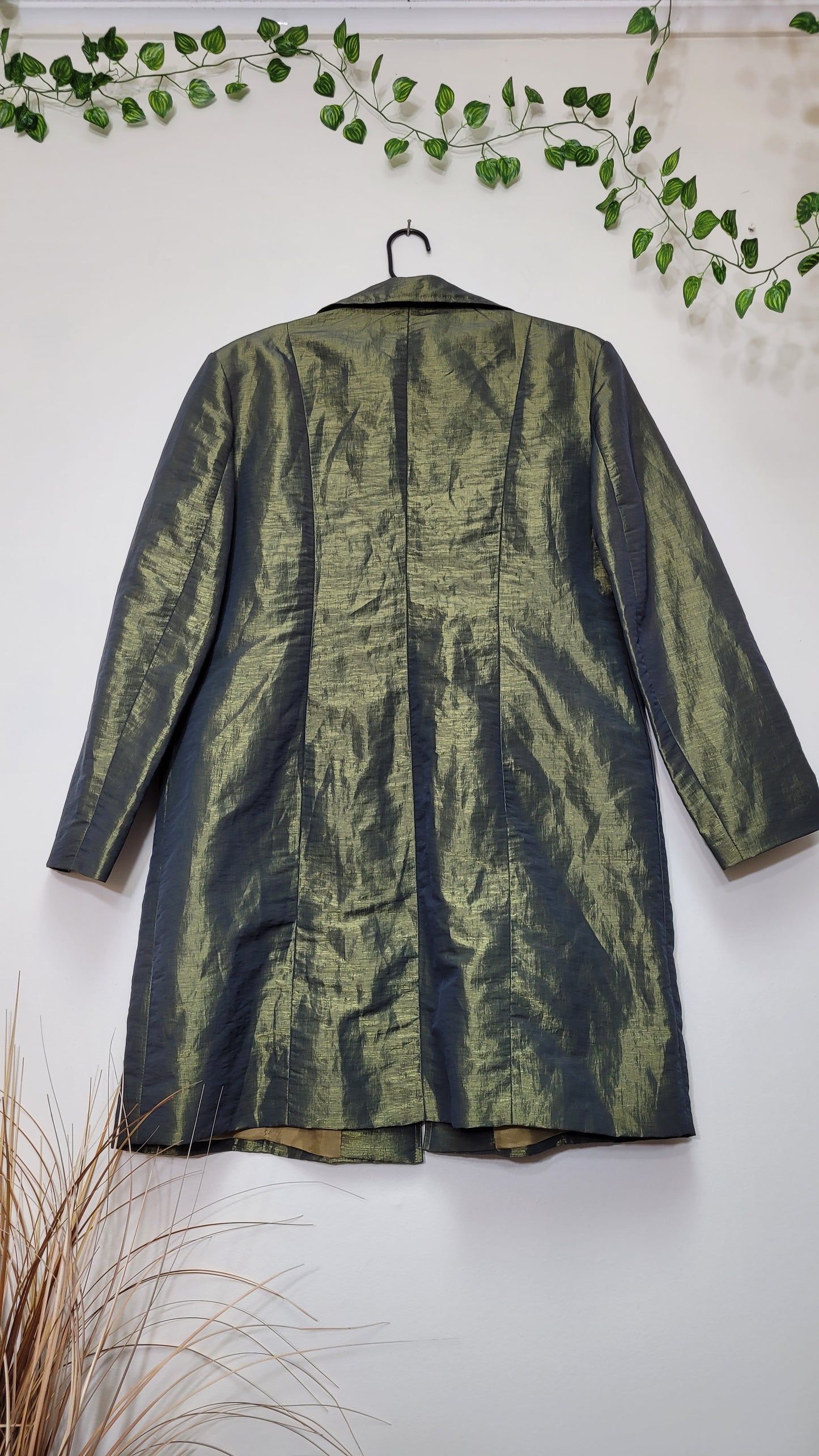 Lovely green vintage button up jacket. Size 14 Second hand jacket