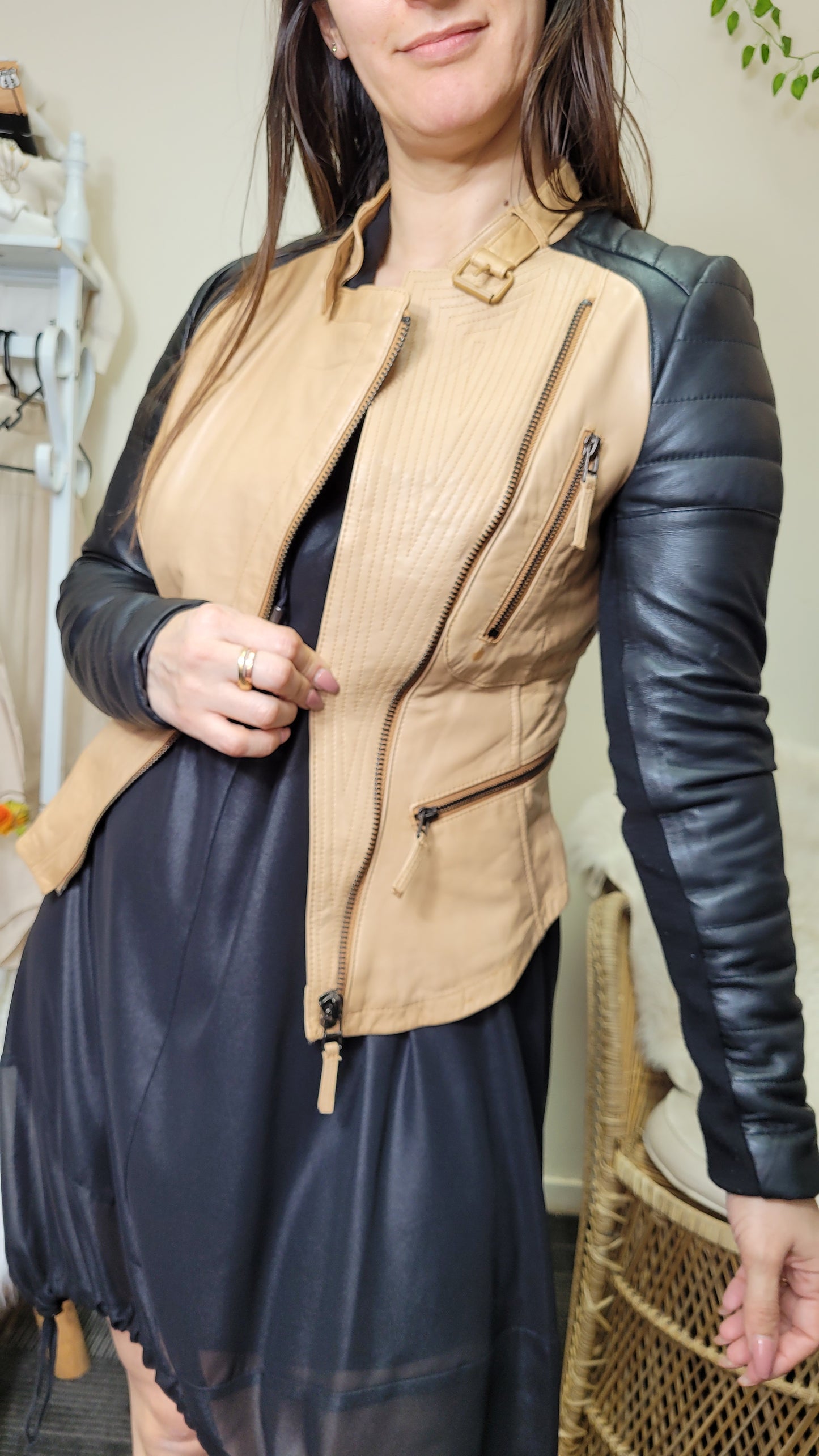 Stunning Zara Jacket - Beige and Black Beauty