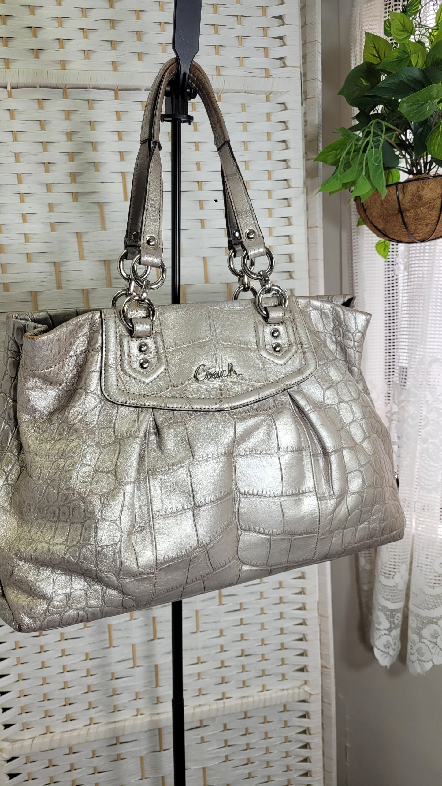 Stylish Coach Silver Hand Bag. Thrift Store Find