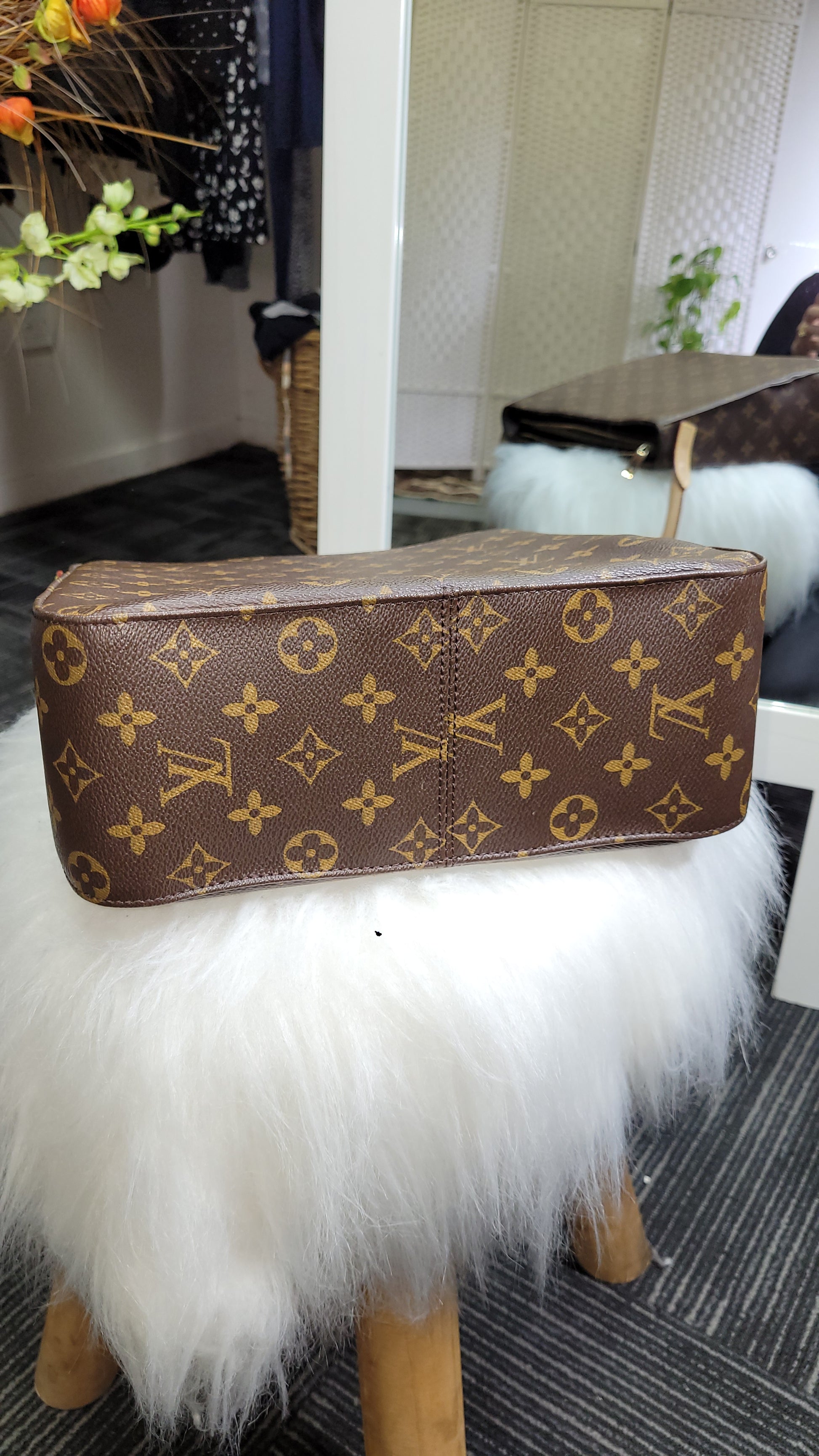 LV second hand Hand bag